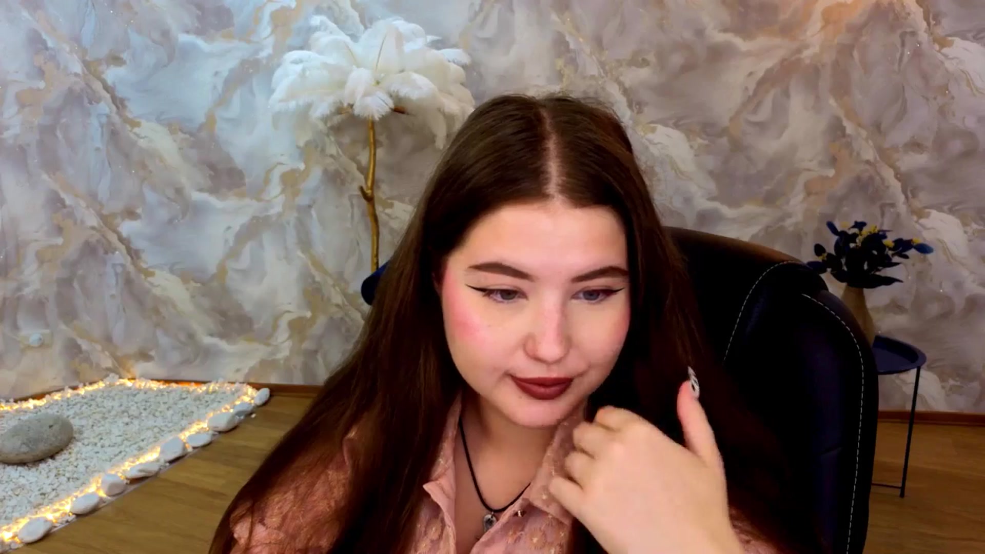 Gallery image thumbnail from AdmireMyEyes's myfreecams stream on, 08/26/2025, 20:12 image 17 of 20
