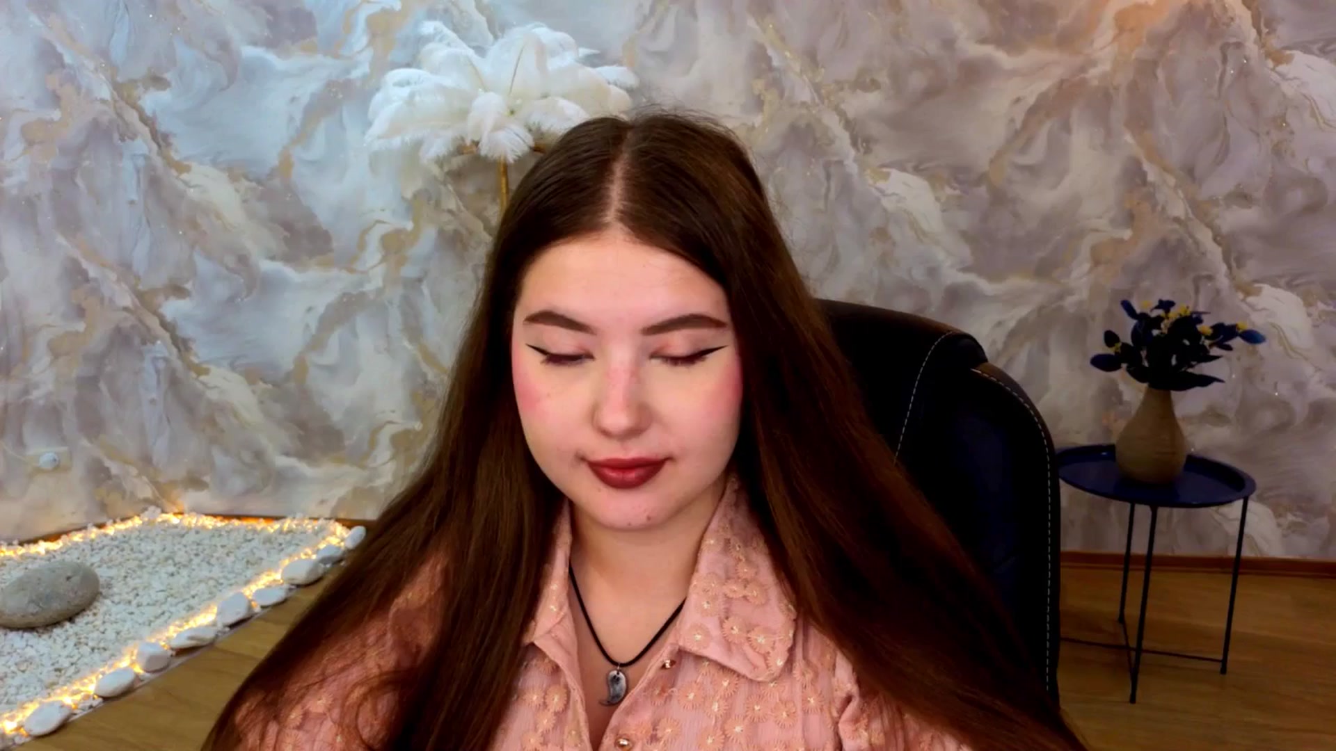 Gallery image thumbnail from AdmireMyEyes's myfreecams stream on, 08/26/2025, 20:12 image 1 of 20