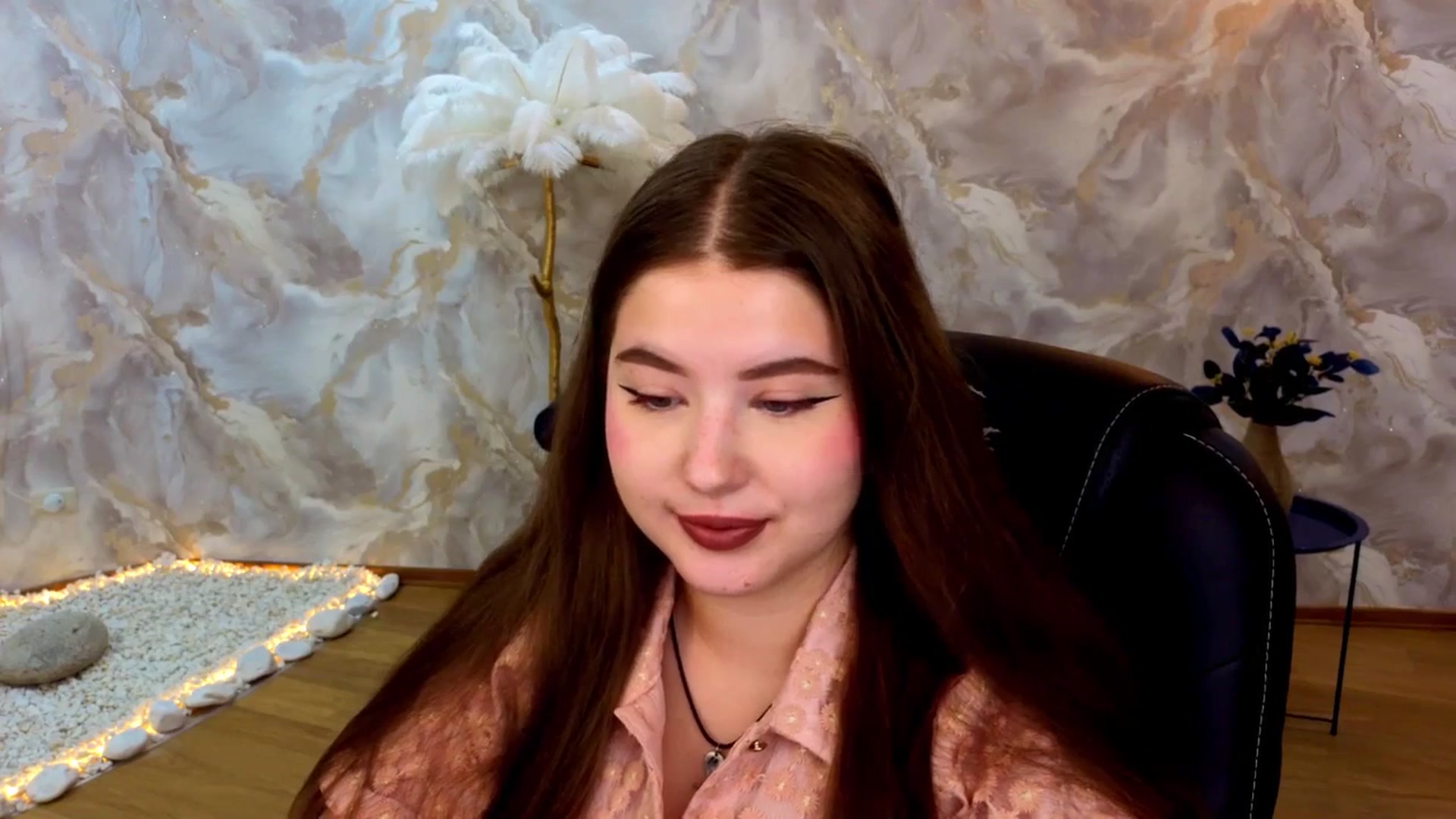 Gallery image thumbnail from AdmireMyEyes's myfreecams stream on, 08/26/2025, 20:12 image 15 of 20
