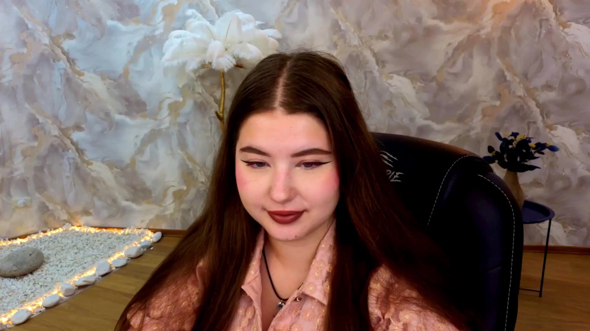 Gallery image thumbnail from AdmireMyEyes's myfreecams stream on, 08/26/2025, 20:12 image 14 of 20
