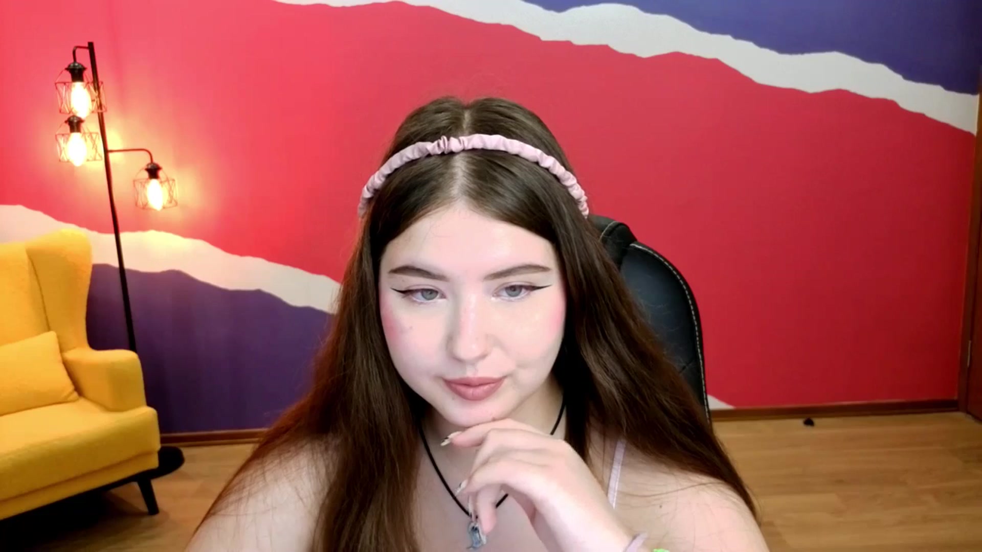 Gallery image thumbnail from AdmireMyEyes's myfreecams stream on, 08/28/2025, 07:43 image 4 of 20