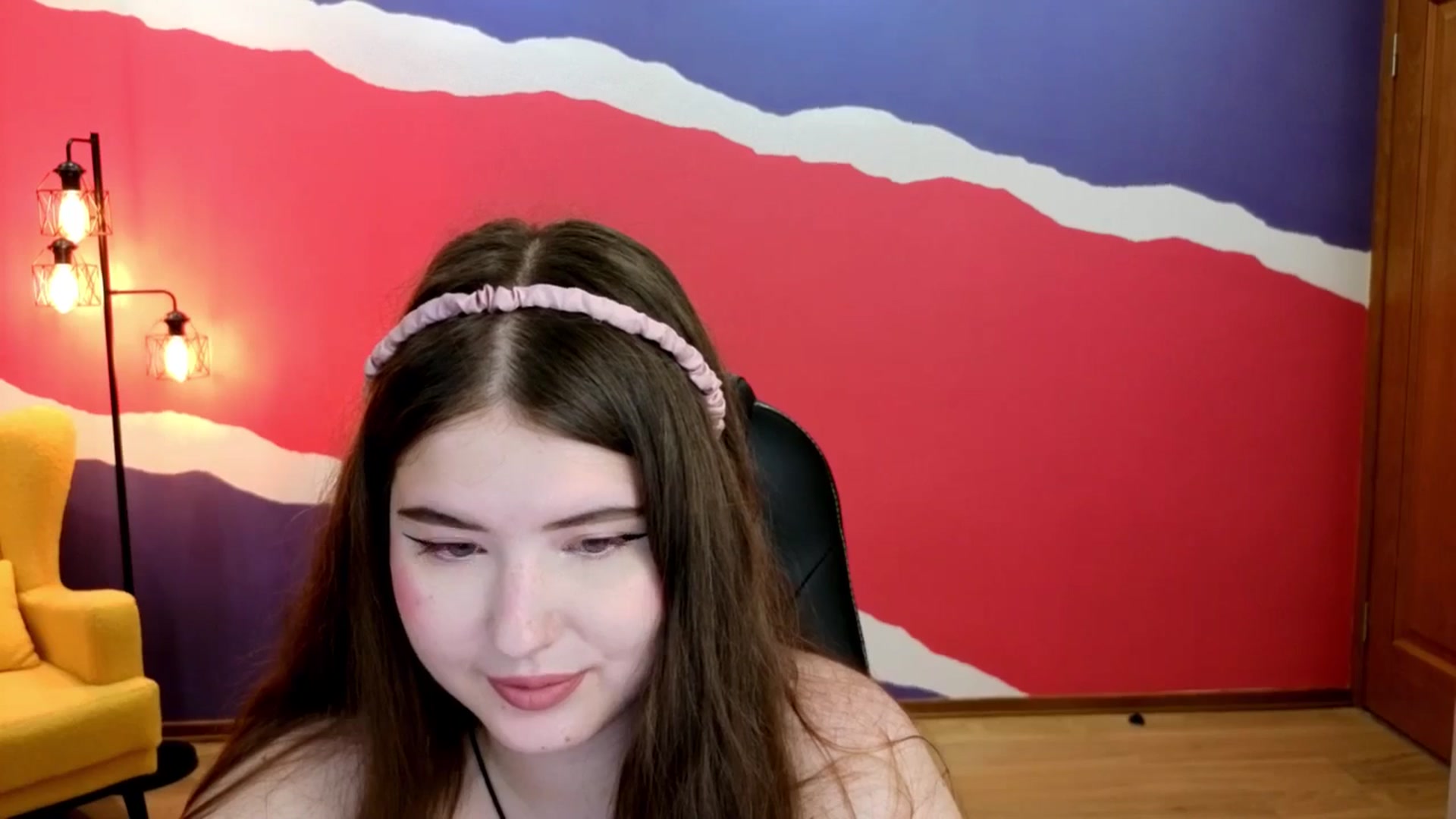Gallery image thumbnail from AdmireMyEyes's myfreecams stream on, 08/28/2025, 07:43 image 19 of 20