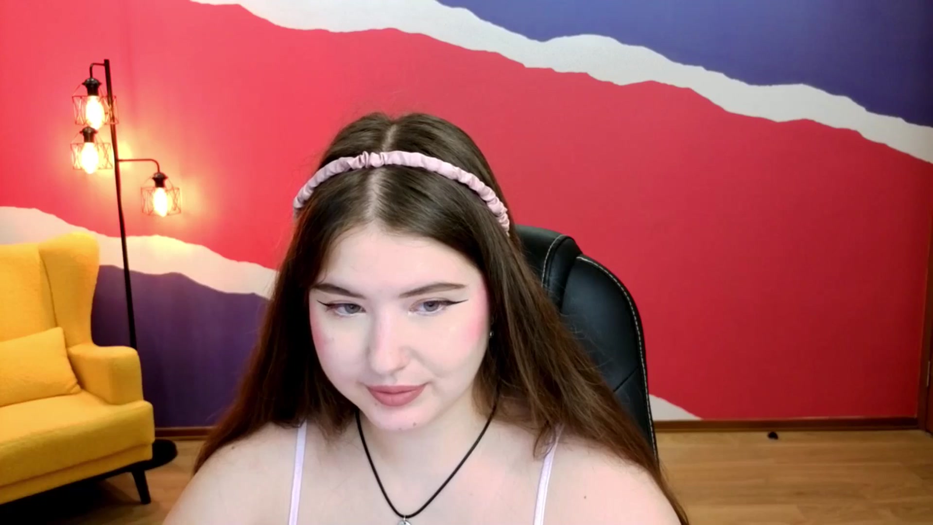 Gallery image thumbnail from AdmireMyEyes's myfreecams stream on, 08/28/2025, 07:43 image 13 of 20