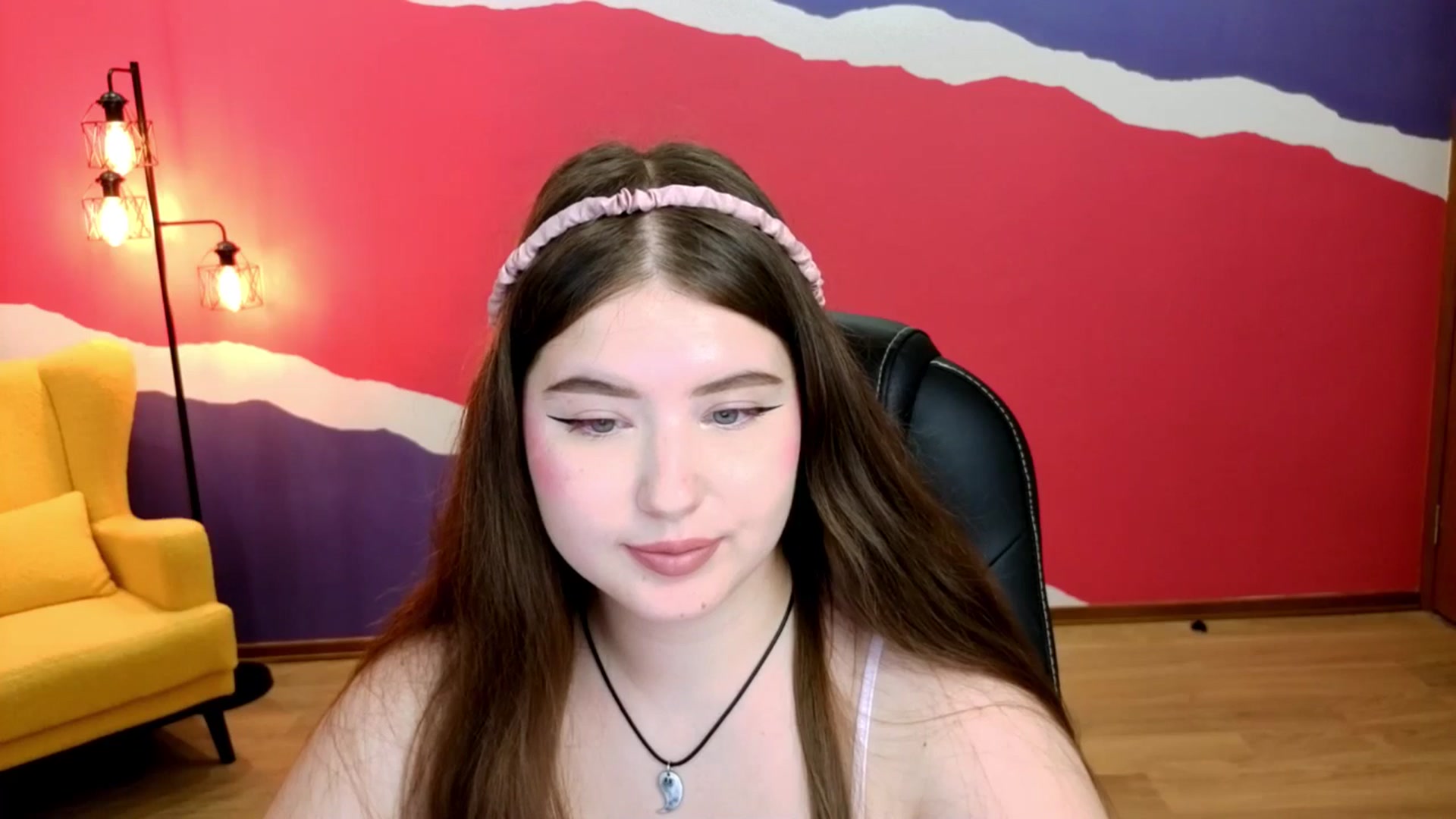 Gallery image thumbnail from AdmireMyEyes's myfreecams stream on, 08/28/2025, 07:43 image 3 of 20