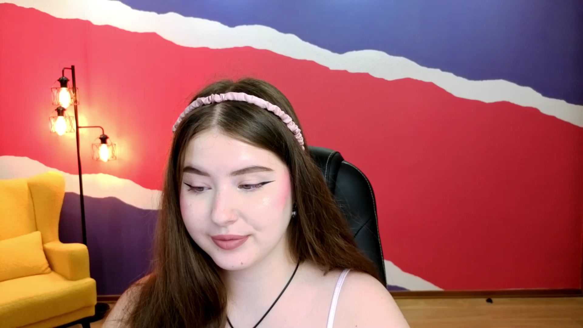 Gallery image thumbnail from AdmireMyEyes's myfreecams stream on, 08/28/2025, 07:43 image 9 of 20