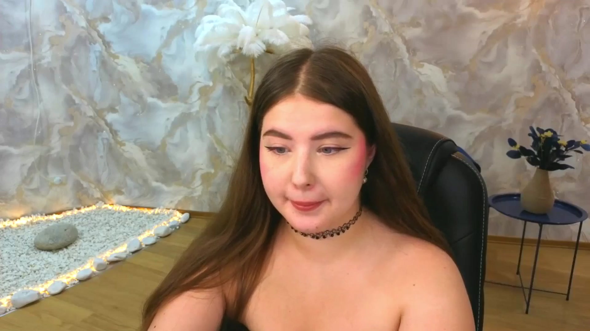 Gallery image thumbnail from AdmireMyEyes's myfreecams stream on, 08/29/2025, 06:22 image 2 of 20