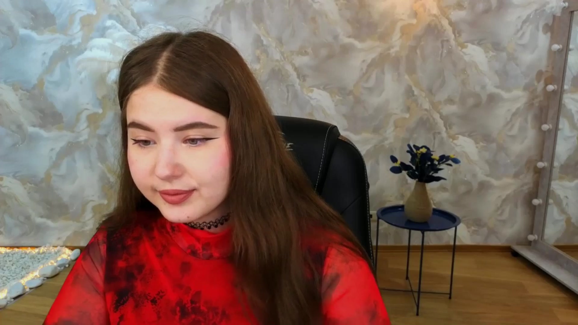 Gallery image thumbnail from AdmireMyEyes's myfreecams stream on, 08/30/2025, 07:51 image 15 of 20