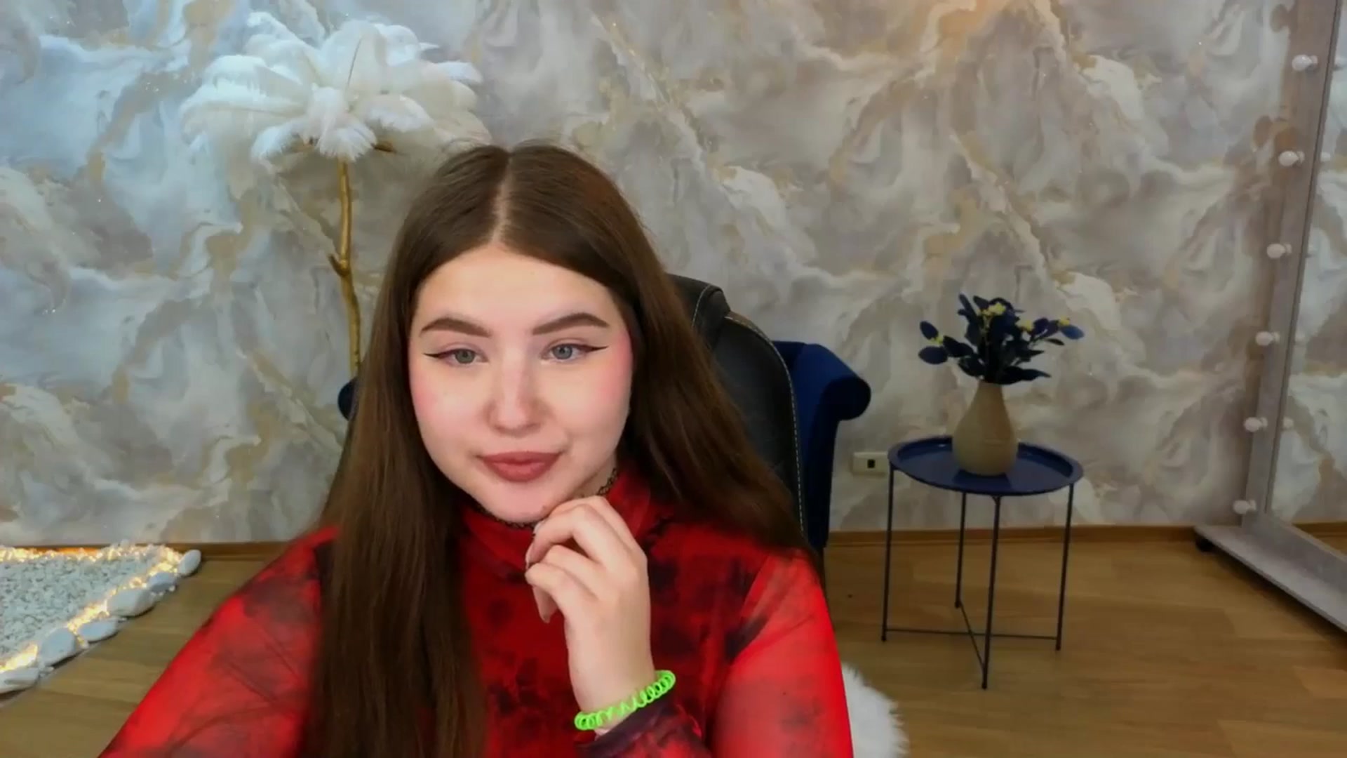 Gallery image thumbnail from AdmireMyEyes's myfreecams stream on, 08/30/2025, 09:57 image 5 of 20