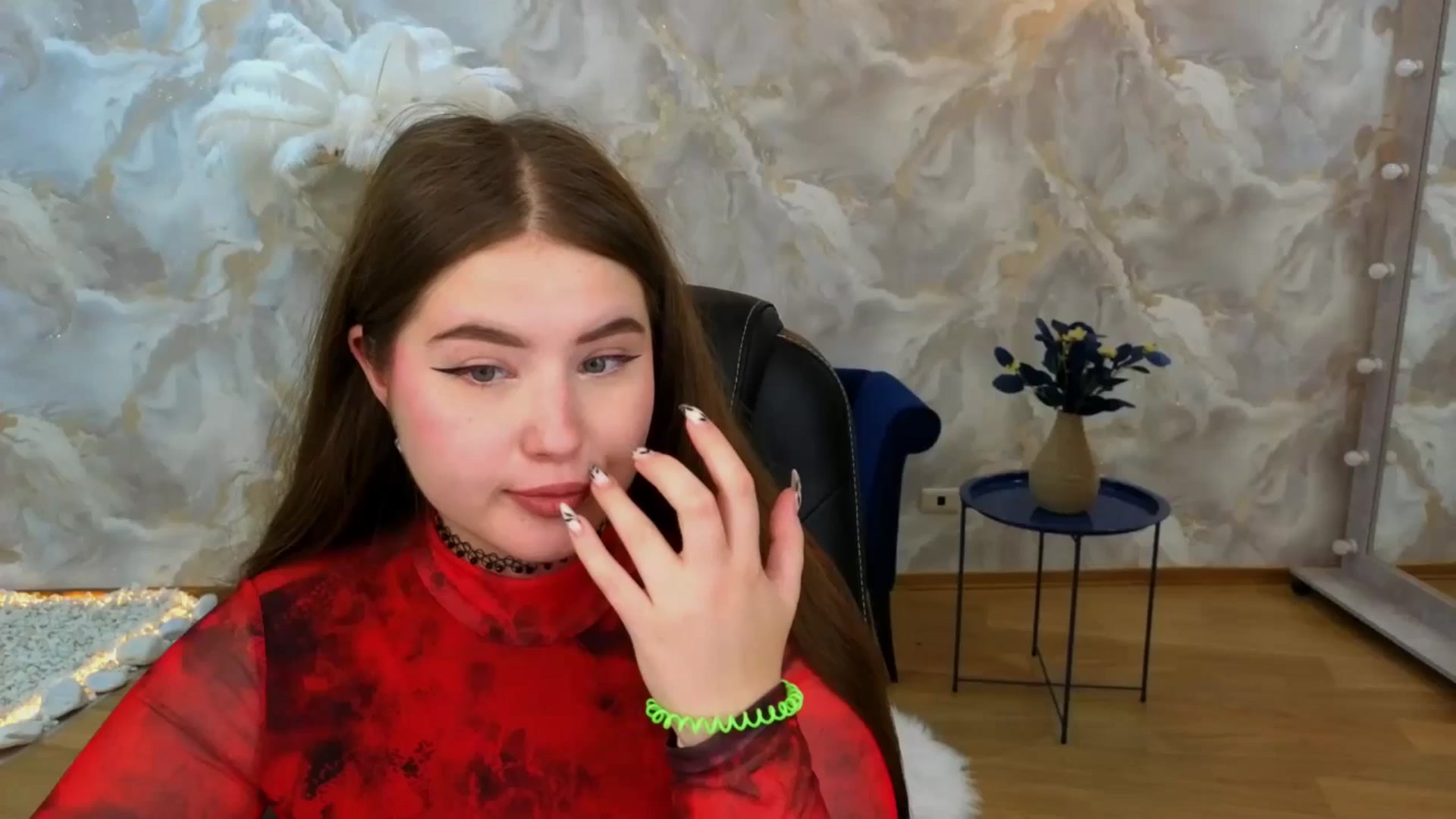 Gallery image thumbnail from AdmireMyEyes's myfreecams stream on, 08/30/2025, 09:57 image 2 of 20