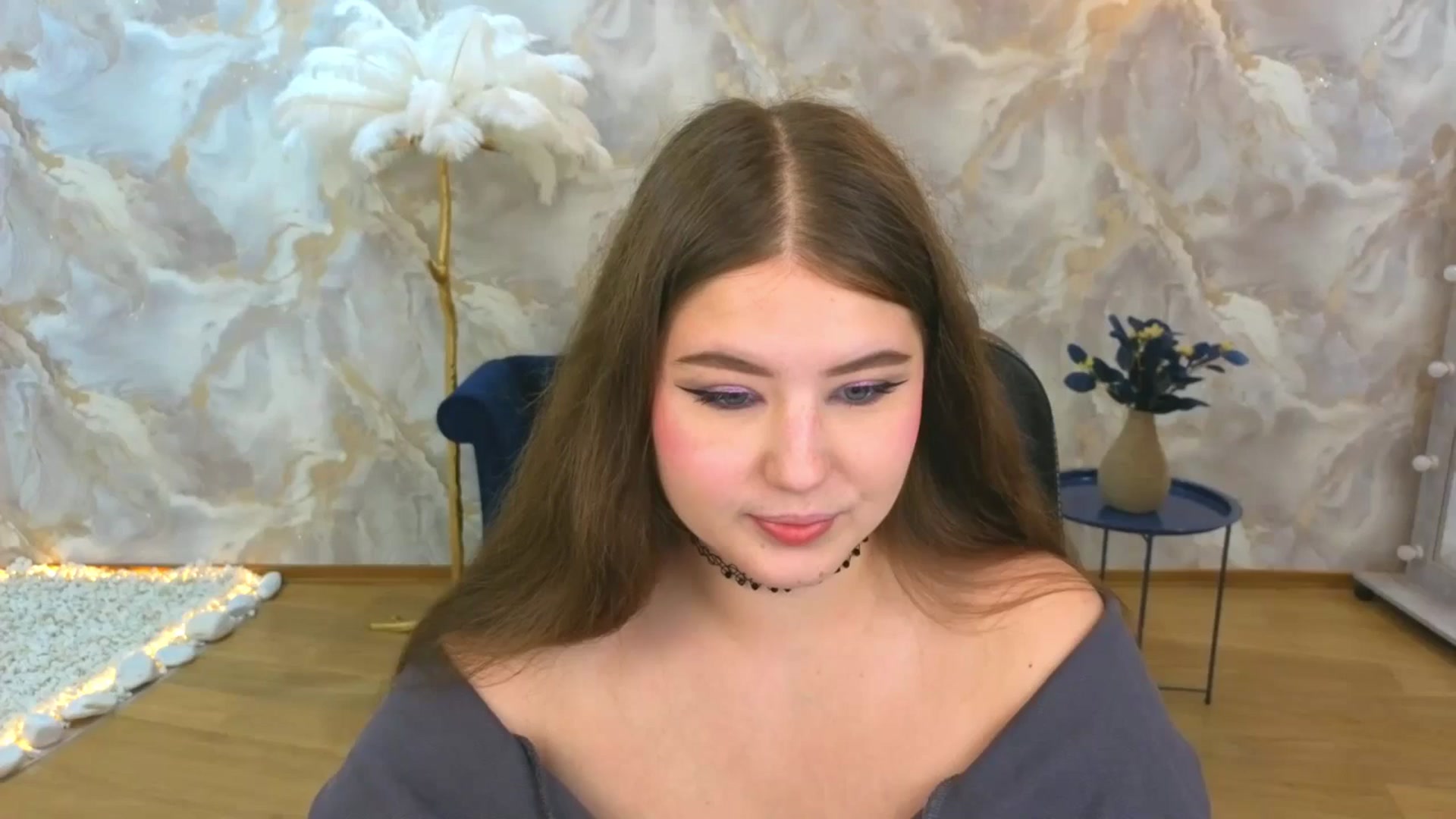 Gallery image thumbnail from AdmireMyEyes's myfreecams stream on, 08/31/2025, 18:47 image 7 of 20