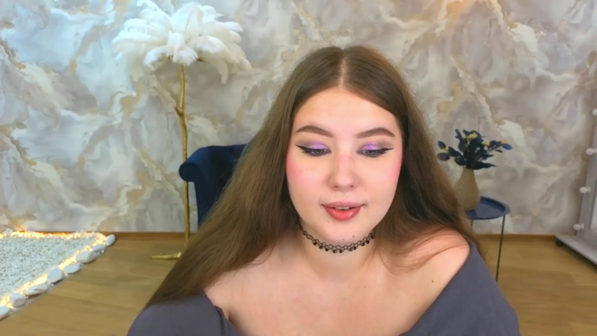 Gallery image thumbnail from AdmireMyEyes's myfreecams stream on, 08/31/2025, 18:47 image 12 of 20