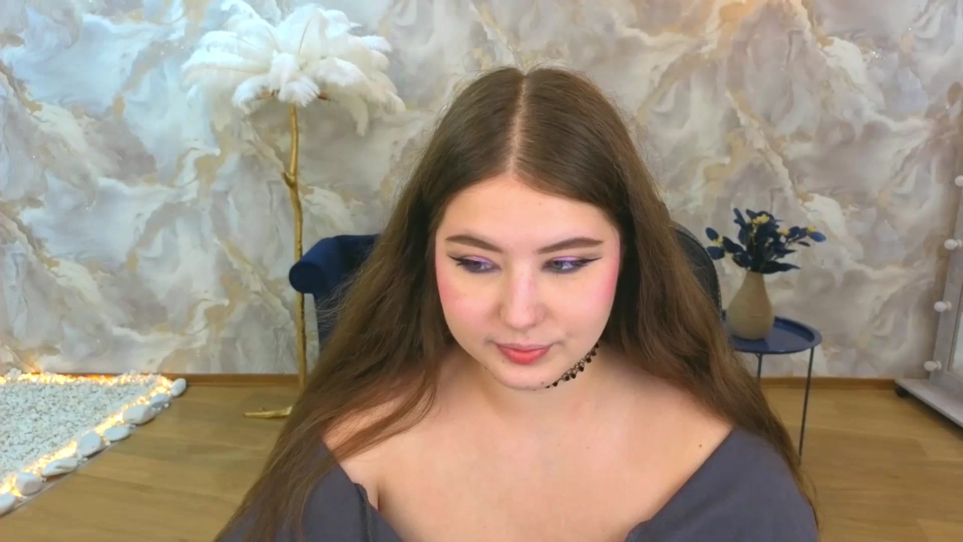 Gallery image thumbnail from AdmireMyEyes's myfreecams stream on, 08/31/2025, 18:47 image 2 of 20