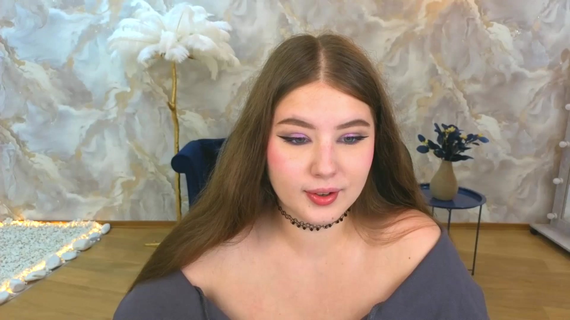 Gallery image thumbnail from AdmireMyEyes's myfreecams stream on, 08/31/2025, 18:47 image 11 of 20