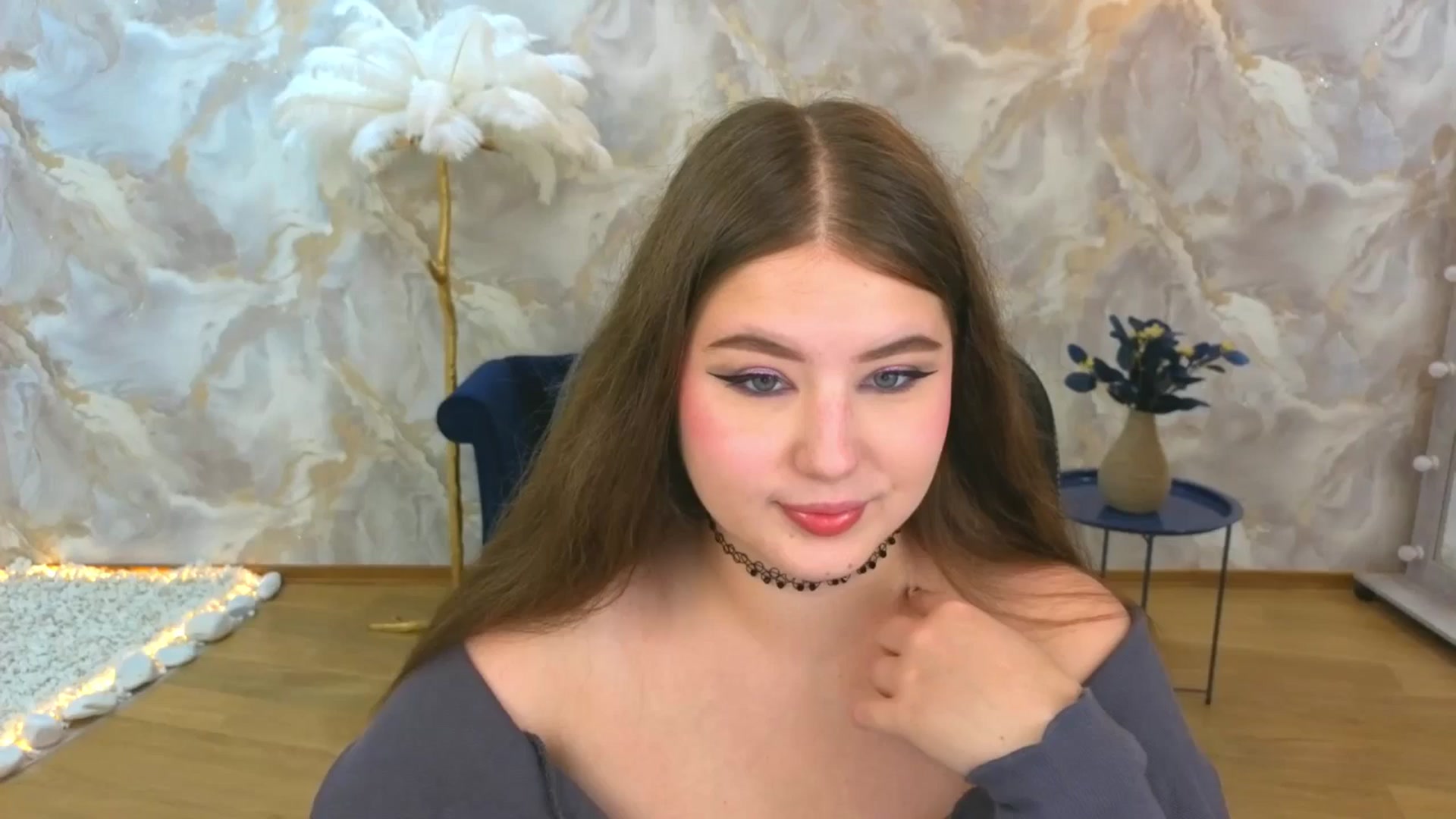 Gallery image thumbnail from AdmireMyEyes's myfreecams stream on, 08/31/2025, 18:47 image 8 of 20