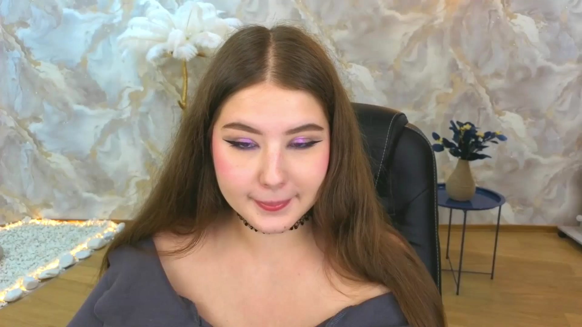 Gallery image thumbnail from AdmireMyEyes's myfreecams stream on, 08/31/2025, 19:47 image 9 of 20