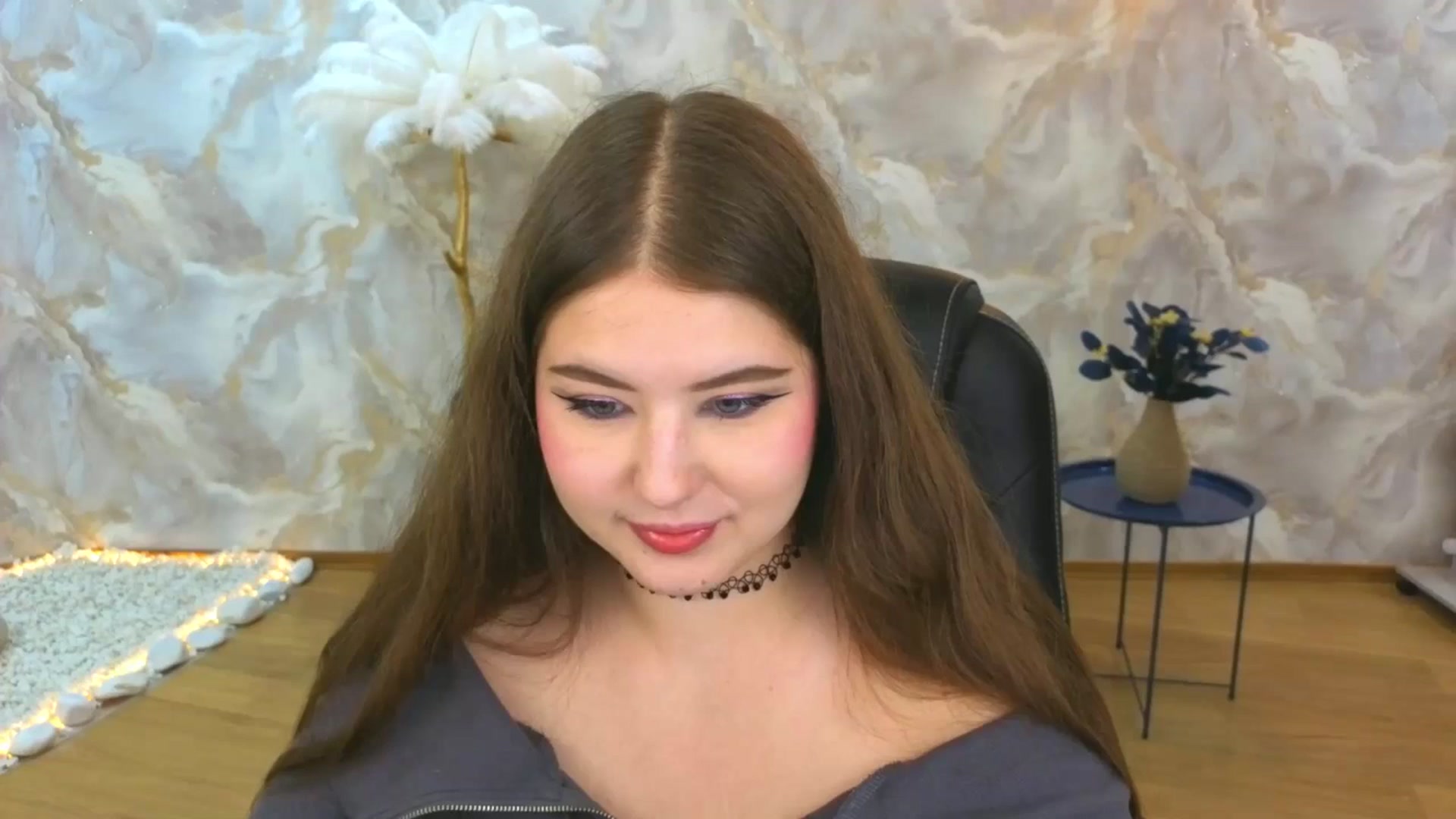 Gallery image thumbnail from AdmireMyEyes's myfreecams stream on, 08/31/2025, 19:47 image 14 of 20