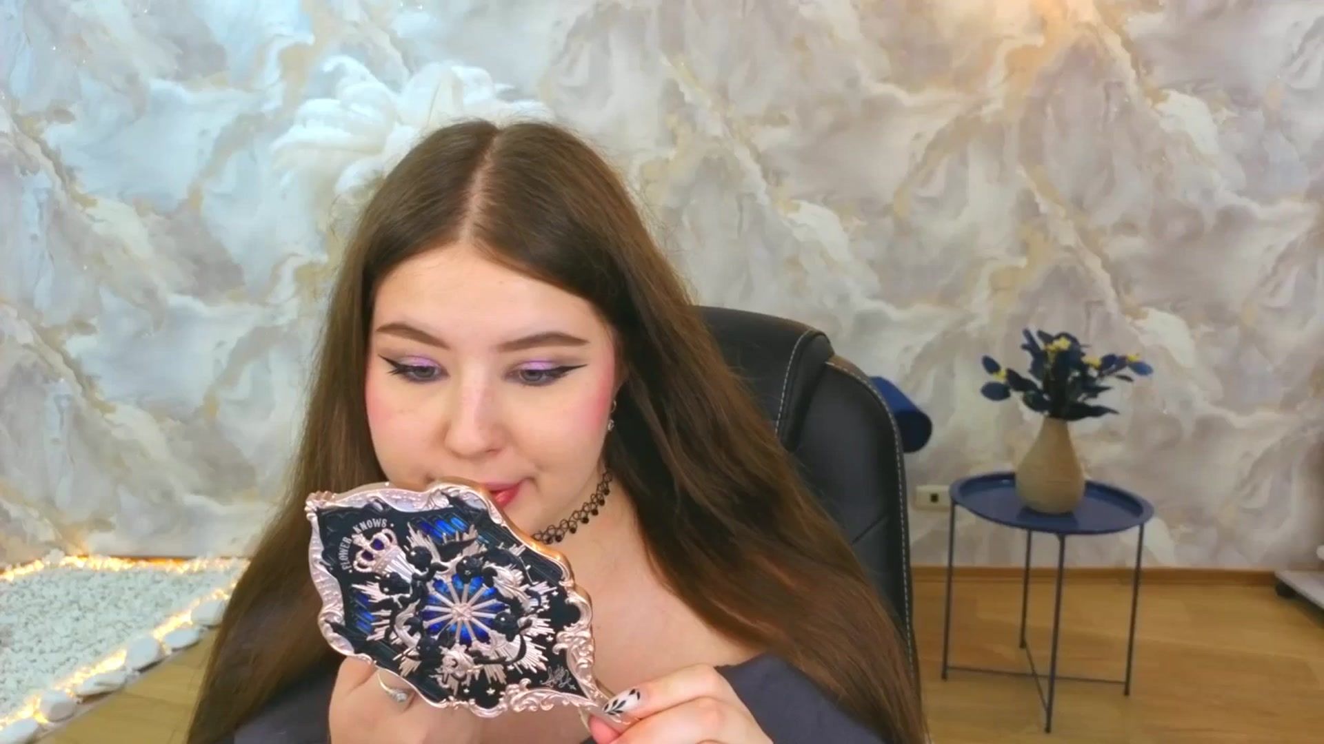 Gallery image thumbnail from AdmireMyEyes's myfreecams stream on, 08/31/2025, 20:35 image 1 of 20