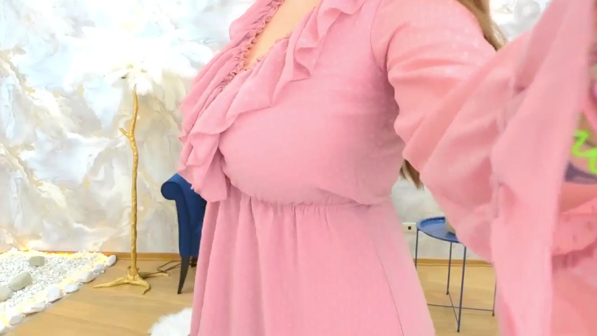Gallery image thumbnail from AdmireMyEyes's myfreecams stream on, 09/04/2025, 07:47 image 16 of 20