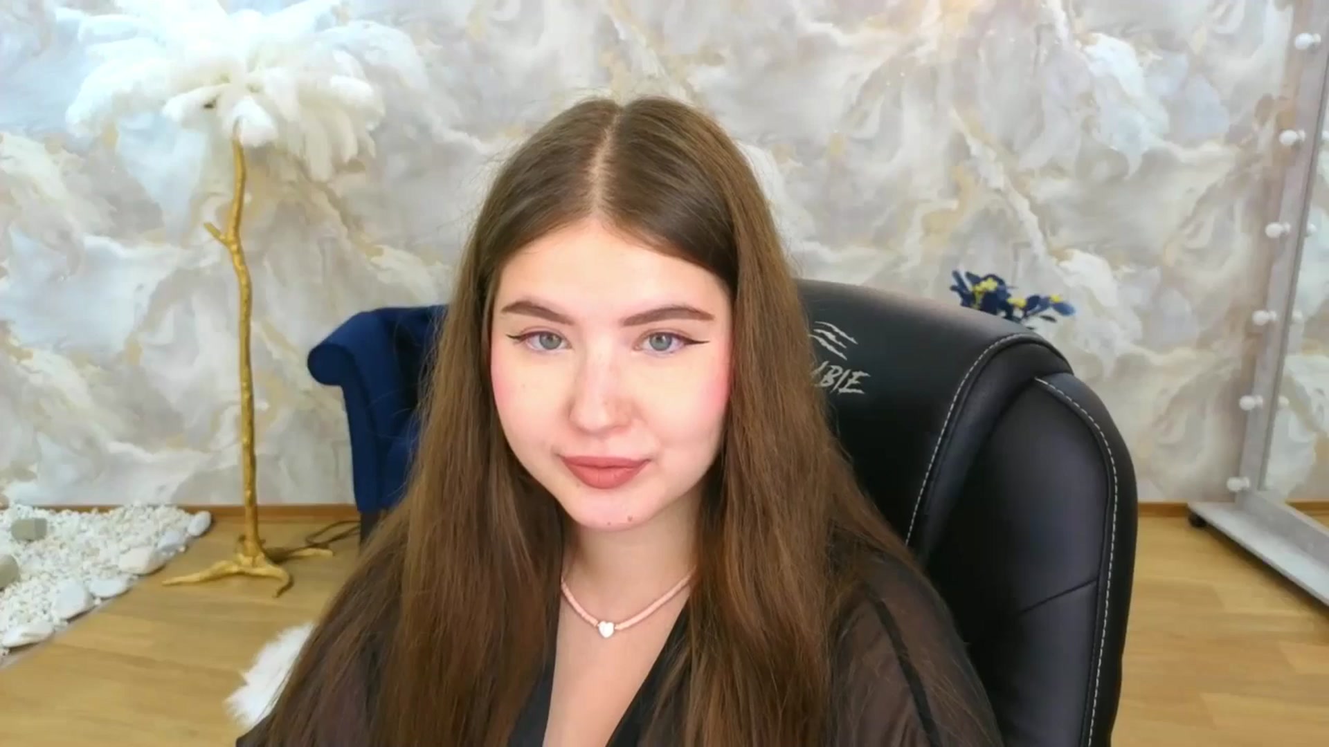 Gallery image thumbnail from AdmireMyEyes's myfreecams stream on, 09/05/2025, 07:22 image 16 of 20