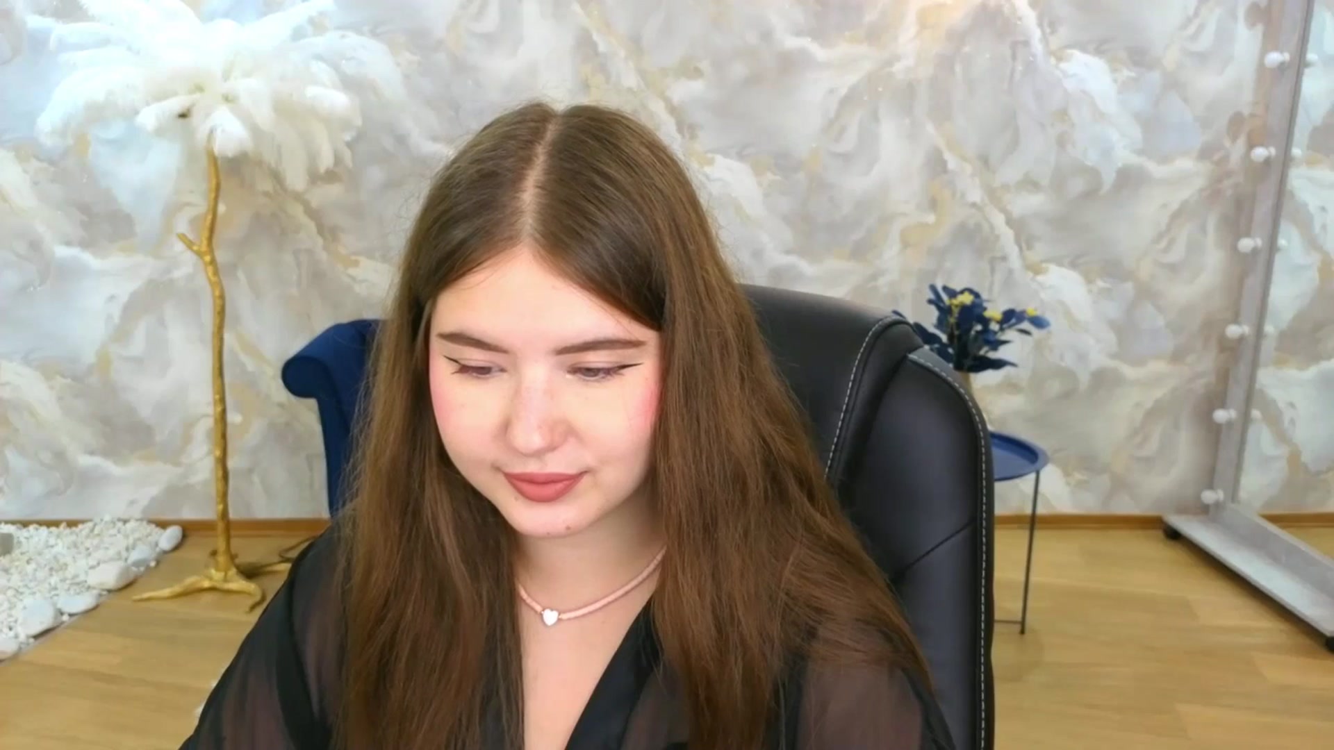 Gallery image thumbnail from AdmireMyEyes's myfreecams stream on, 09/05/2025, 07:36 image 20 of 20