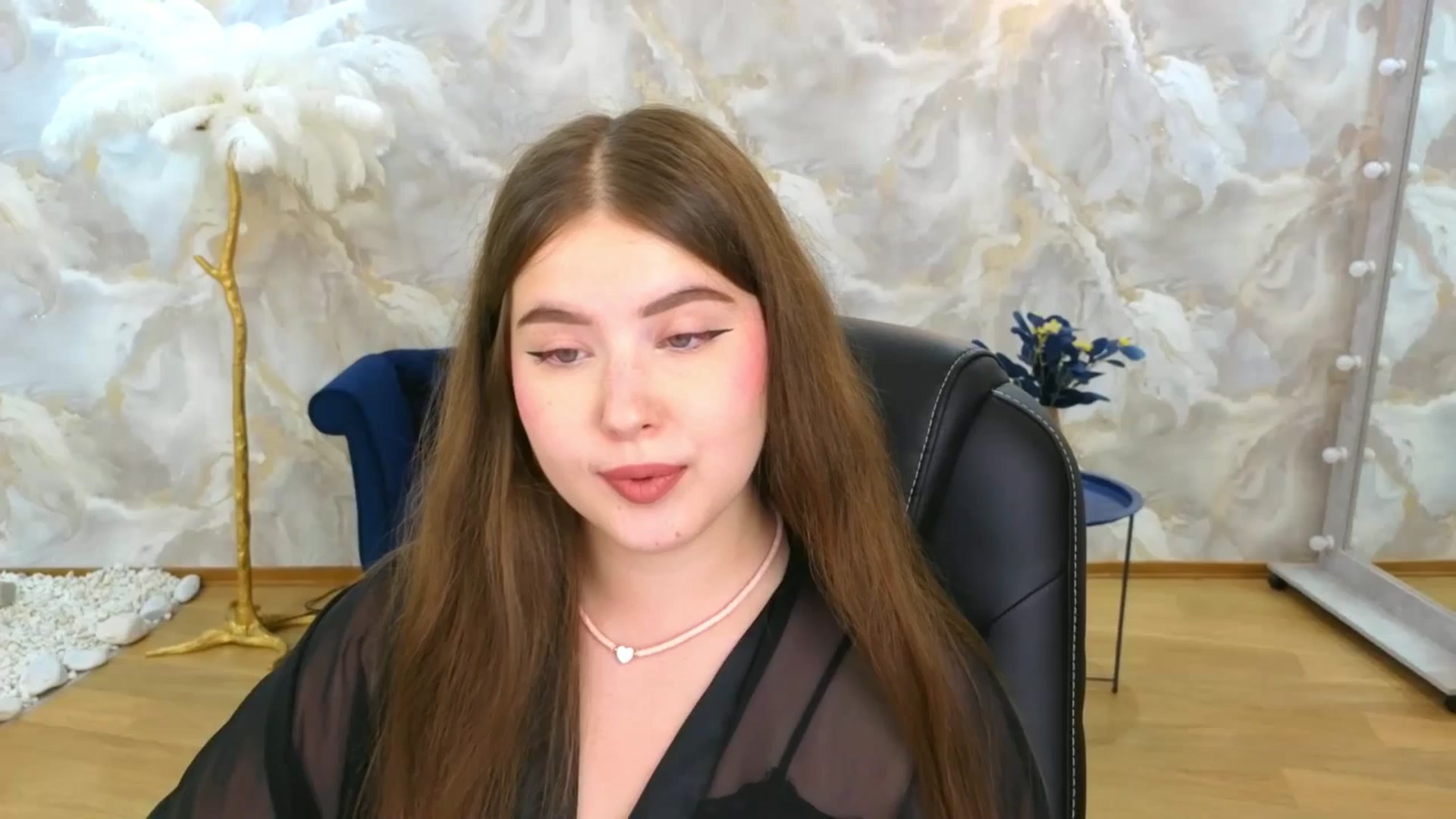 Gallery image thumbnail from AdmireMyEyes's myfreecams stream on, 09/05/2025, 07:36 image 17 of 20
