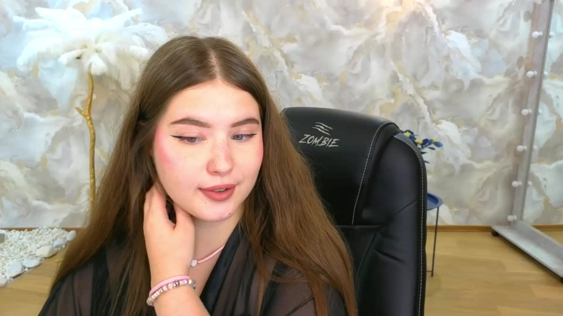 Gallery image thumbnail from AdmireMyEyes's myfreecams stream on, 09/05/2025, 07:46 image 15 of 20
