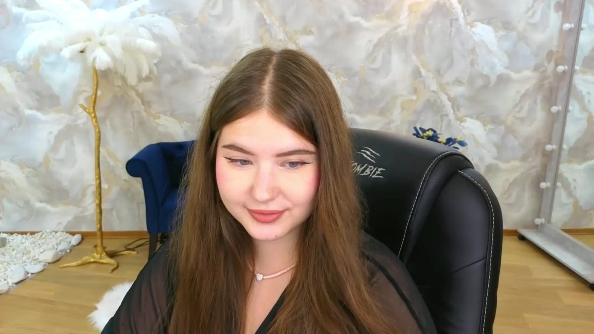 Gallery image thumbnail from AdmireMyEyes's myfreecams stream on, 09/05/2025, 07:46 image 3 of 20