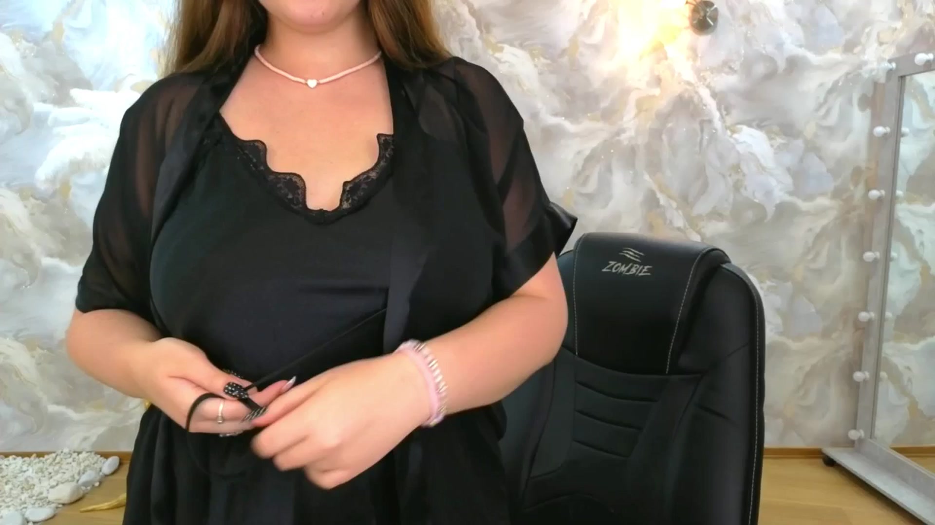 Gallery image thumbnail from AdmireMyEyes's myfreecams stream on, 09/05/2025, 07:46 image 10 of 20