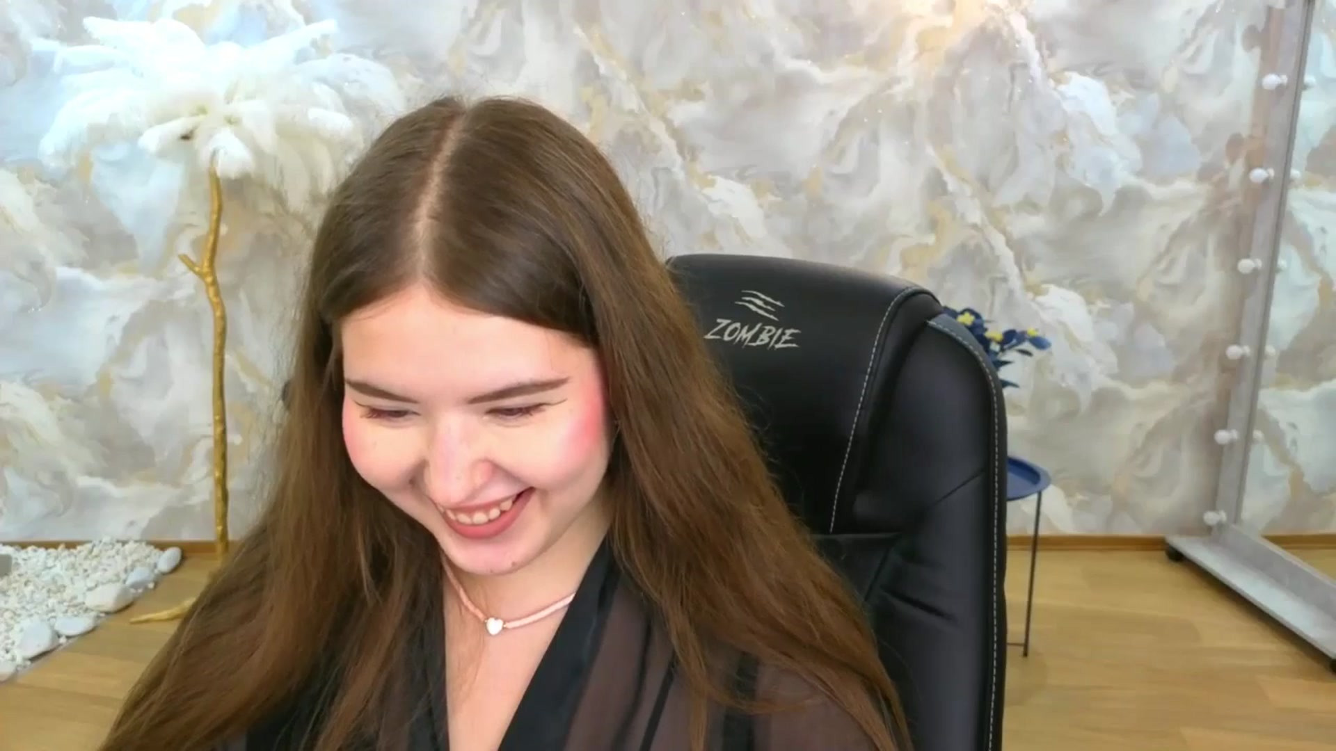 Gallery image thumbnail from AdmireMyEyes's myfreecams stream on, 09/05/2025, 07:46 image 17 of 20