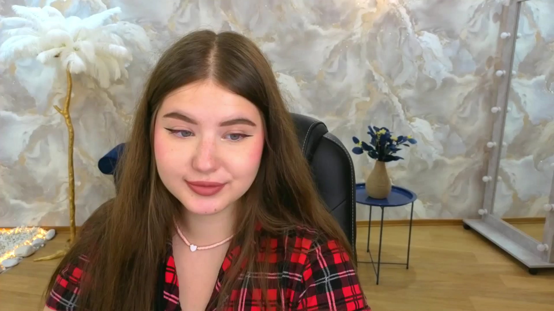 Gallery image thumbnail from AdmireMyEyes's myfreecams stream on, 09/05/2025, 09:48 image 14 of 20
