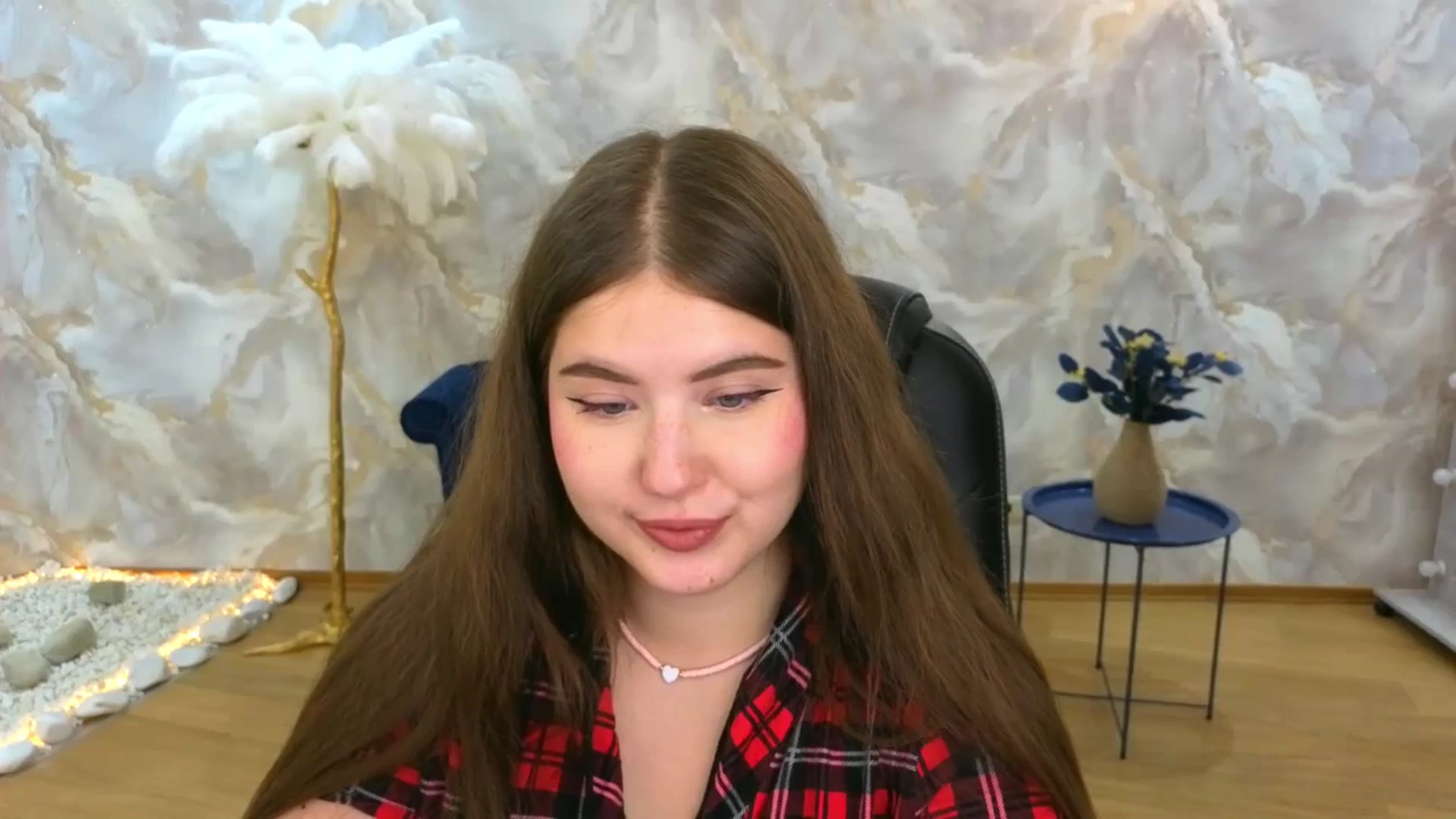 Gallery image thumbnail from AdmireMyEyes's myfreecams stream on, 09/05/2025, 09:48 image 8 of 20