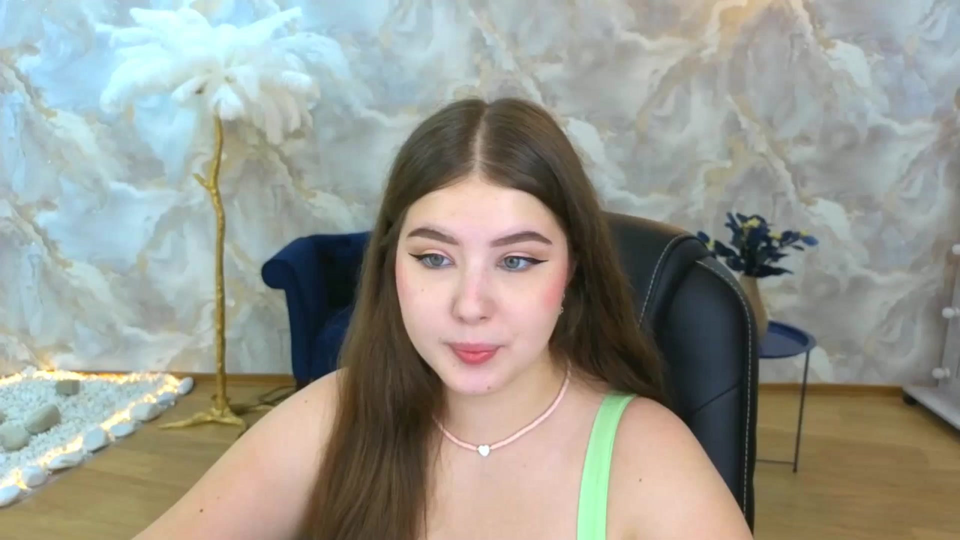 Gallery image thumbnail from AdmireMyEyes's myfreecams stream on, 09/06/2025, 19:31 image 5 of 20