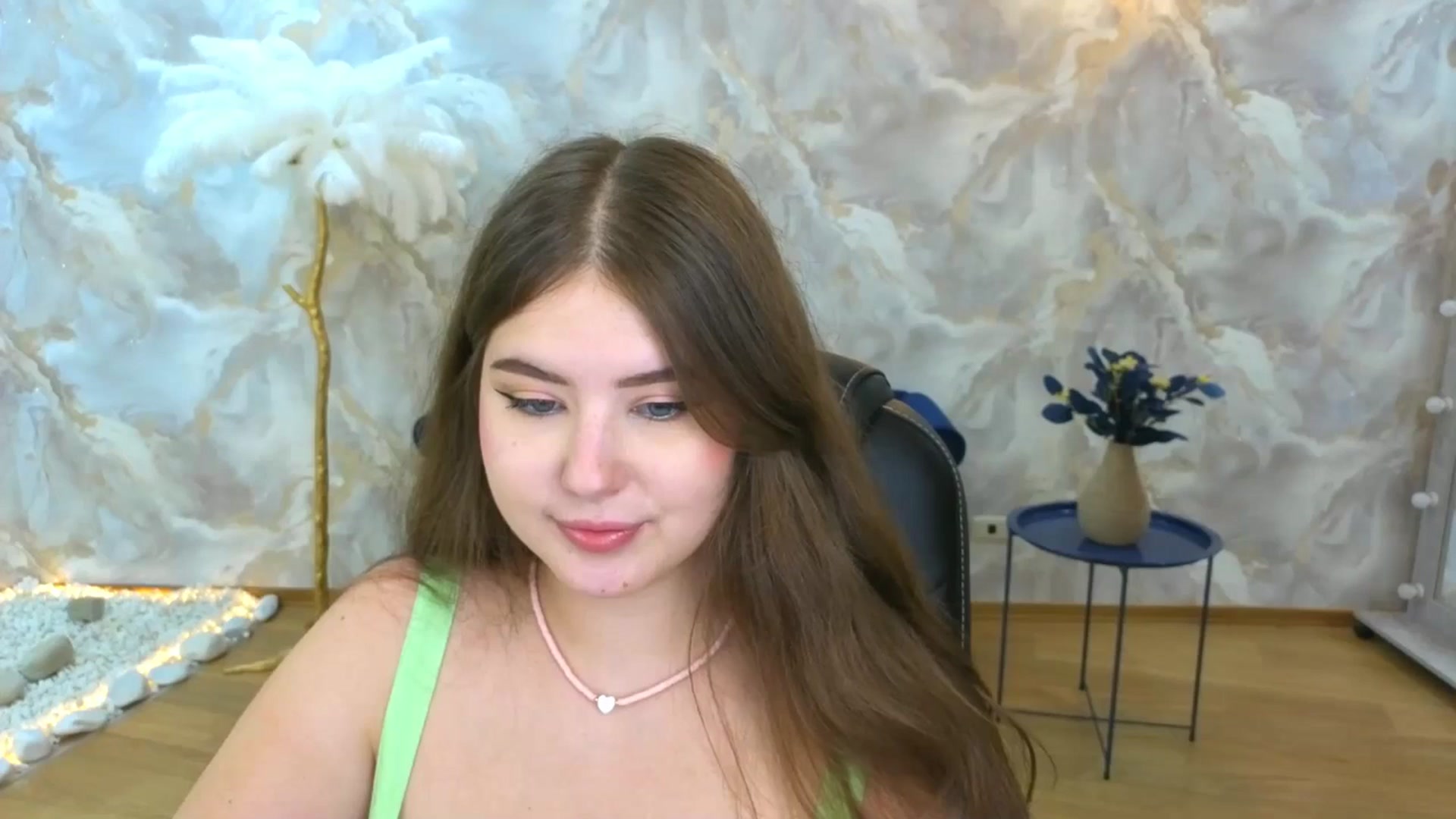 Gallery image thumbnail from AdmireMyEyes's myfreecams stream on, 09/06/2025, 23:47 image 14 of 20