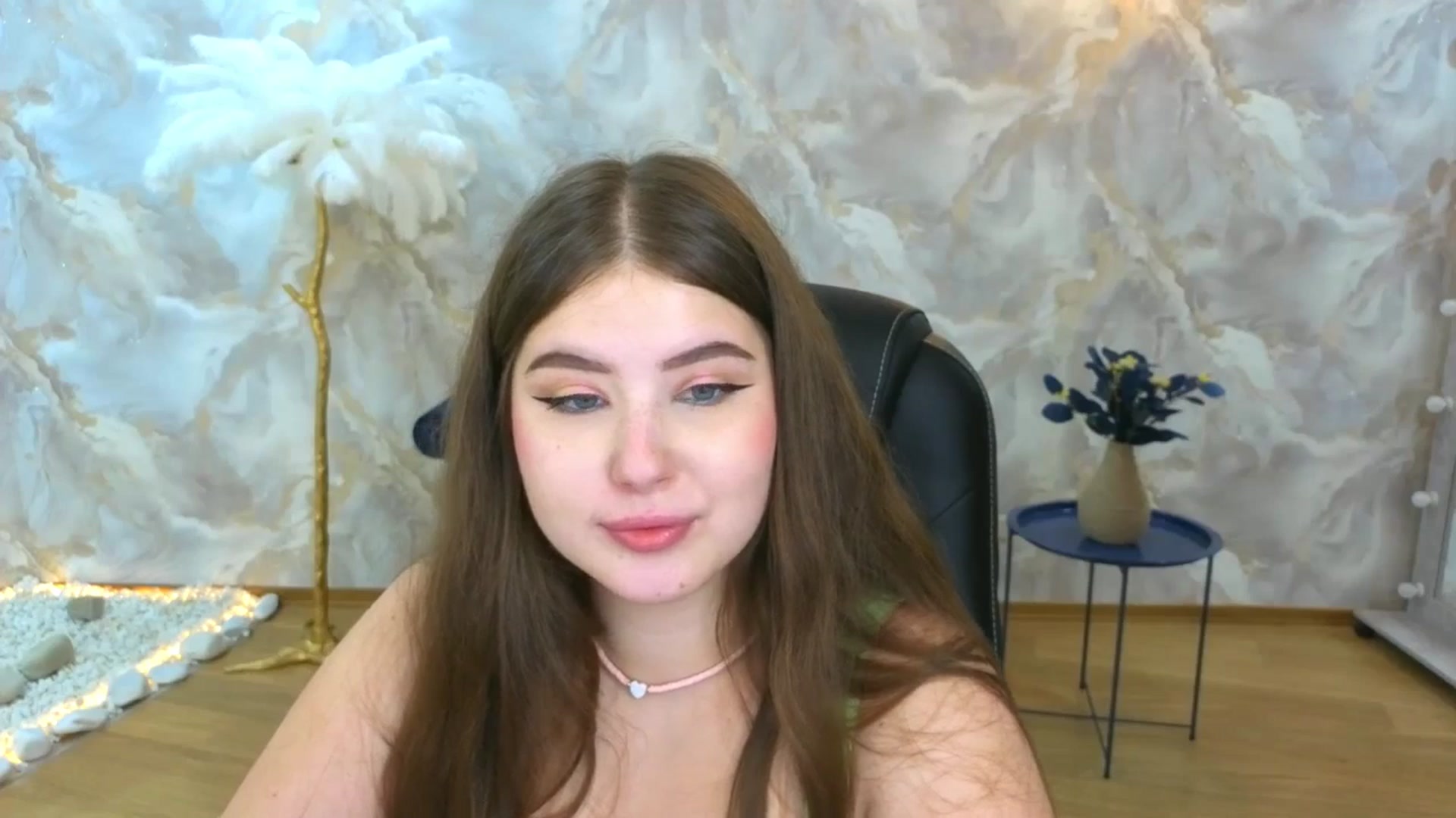 Gallery image thumbnail from AdmireMyEyes's myfreecams stream on, 09/06/2025, 23:47 image 11 of 20