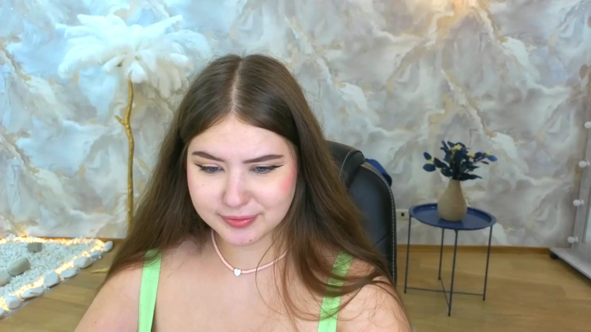 Gallery image thumbnail from AdmireMyEyes's myfreecams stream on, 09/06/2025, 23:47 image 12 of 20