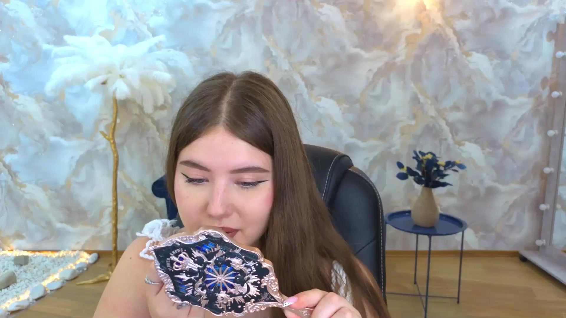 Gallery image thumbnail from AdmireMyEyes's myfreecams stream on, 09/09/2025, 07:00 image 1 of 20