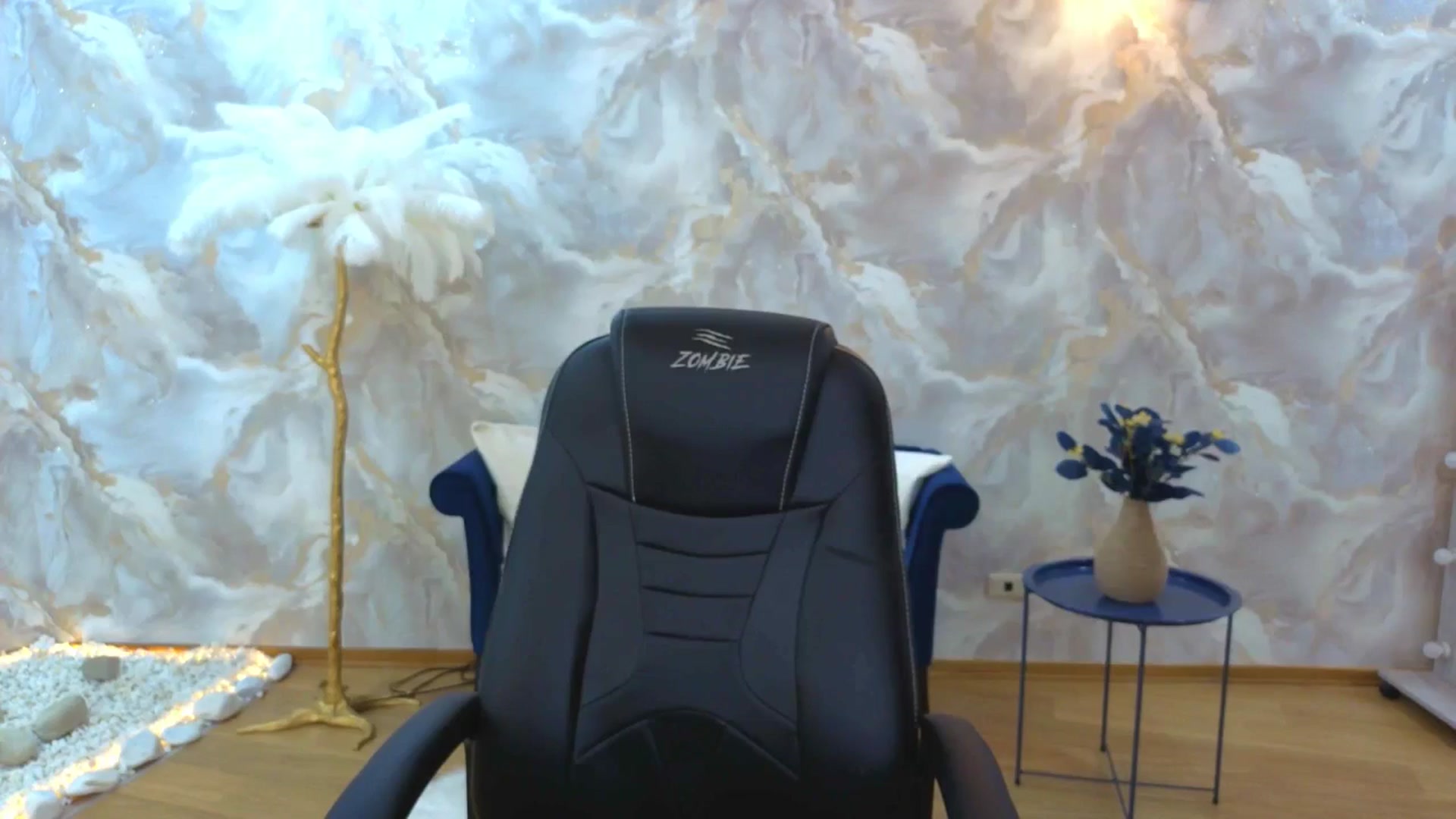 Gallery image thumbnail from AdmireMyEyes's myfreecams stream on, 09/09/2025, 07:18 image 19 of 20