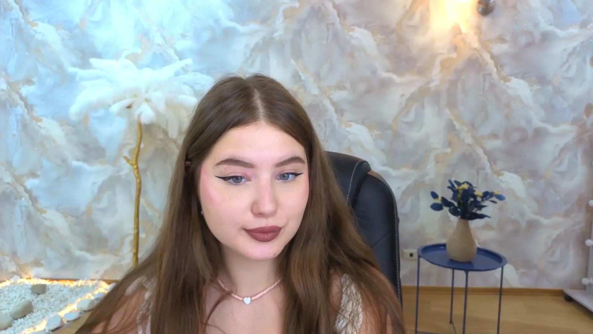 Gallery image thumbnail from AdmireMyEyes's myfreecams stream on, 09/09/2025, 07:18 image 14 of 20