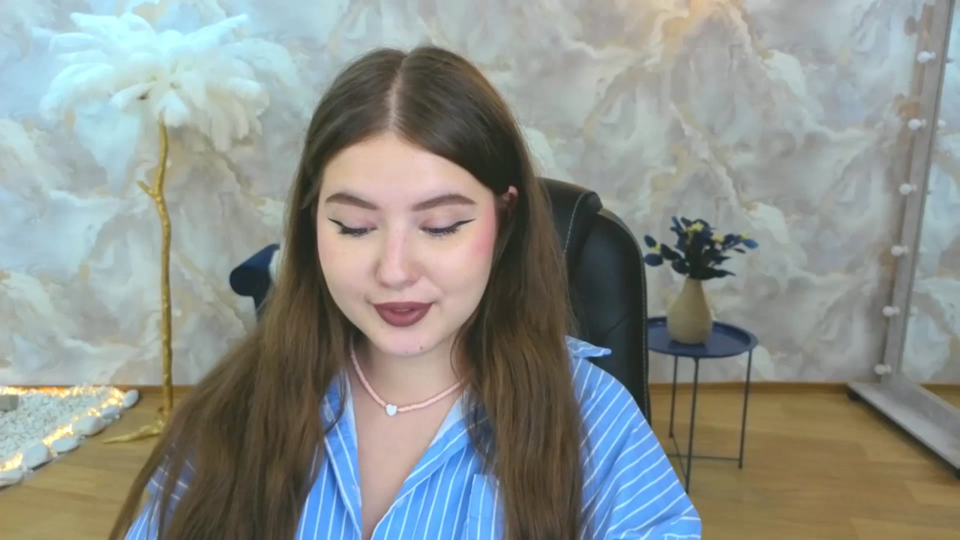 Gallery image thumbnail from AdmireMyEyes's myfreecams stream on, 09/09/2025, 11:10 image 15 of 20