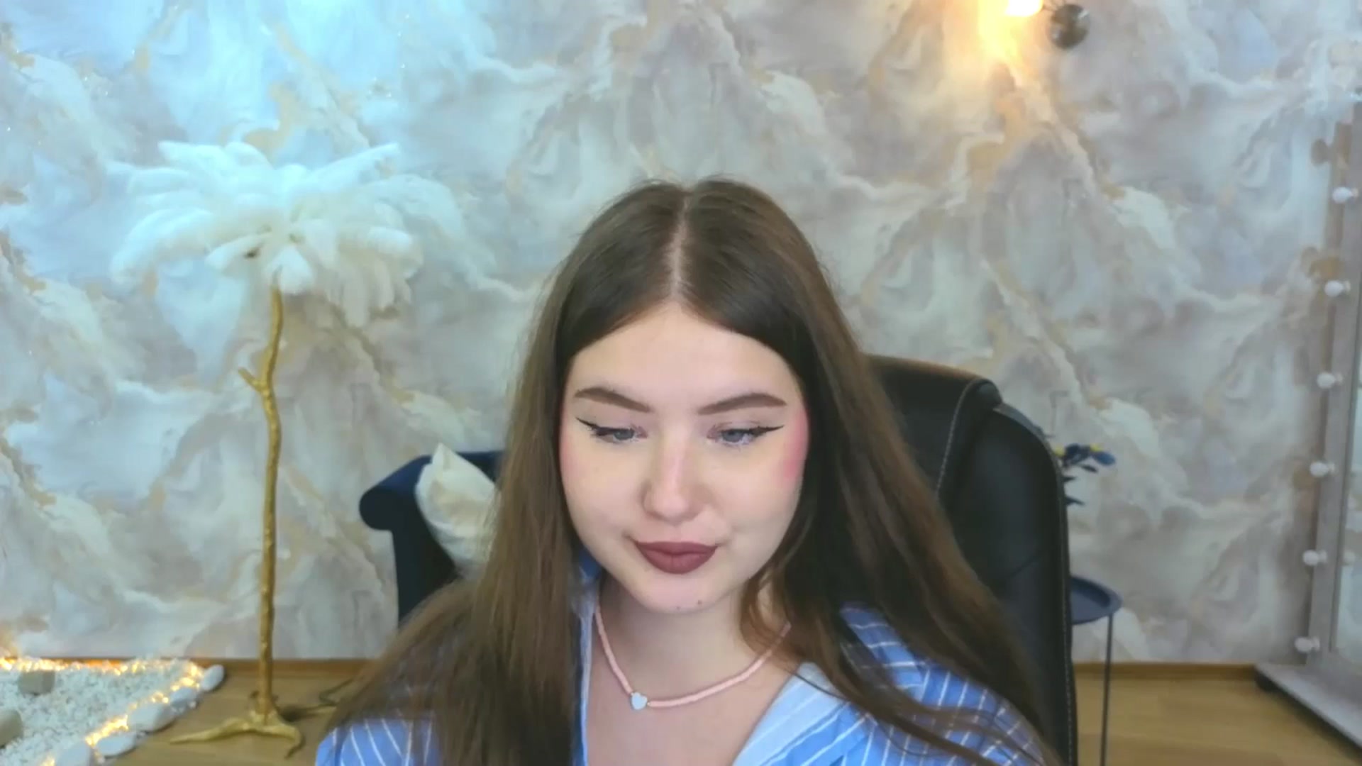 Gallery image thumbnail from AdmireMyEyes's myfreecams stream on, 09/09/2025, 11:10 image 8 of 20