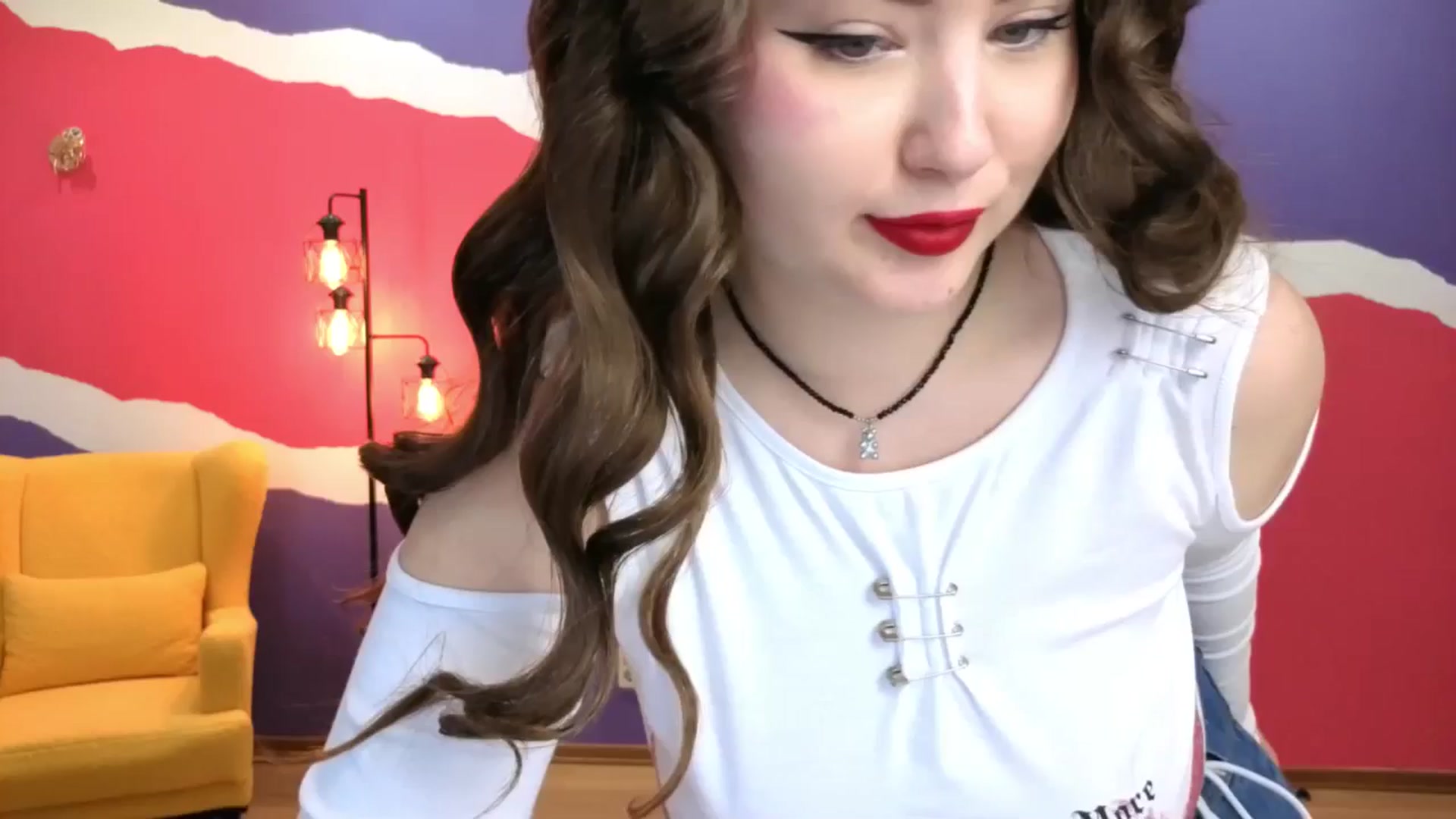 Gallery image thumbnail from AdmireMyEyes's myfreecams stream on, 09/10/2025, 07:47 image 9 of 20