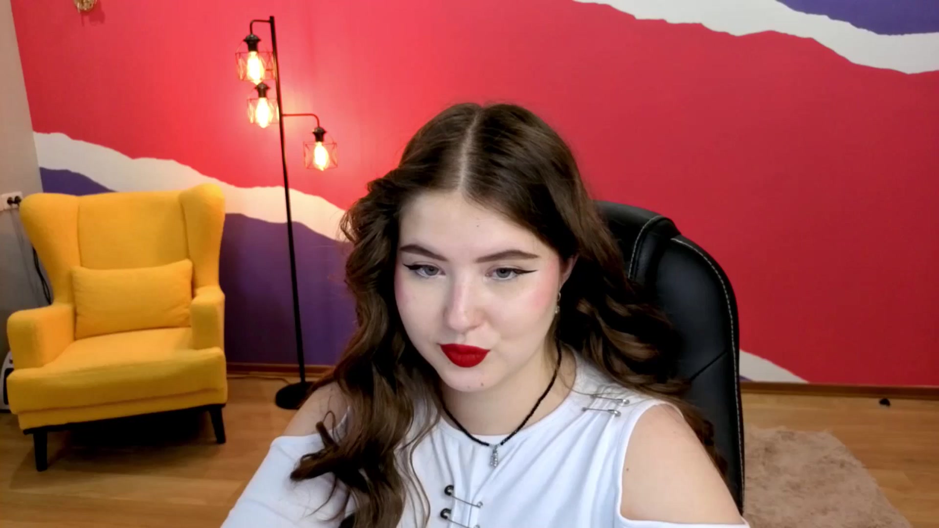 Gallery image thumbnail from AdmireMyEyes's myfreecams stream on, 09/10/2025, 09:46 image 15 of 20