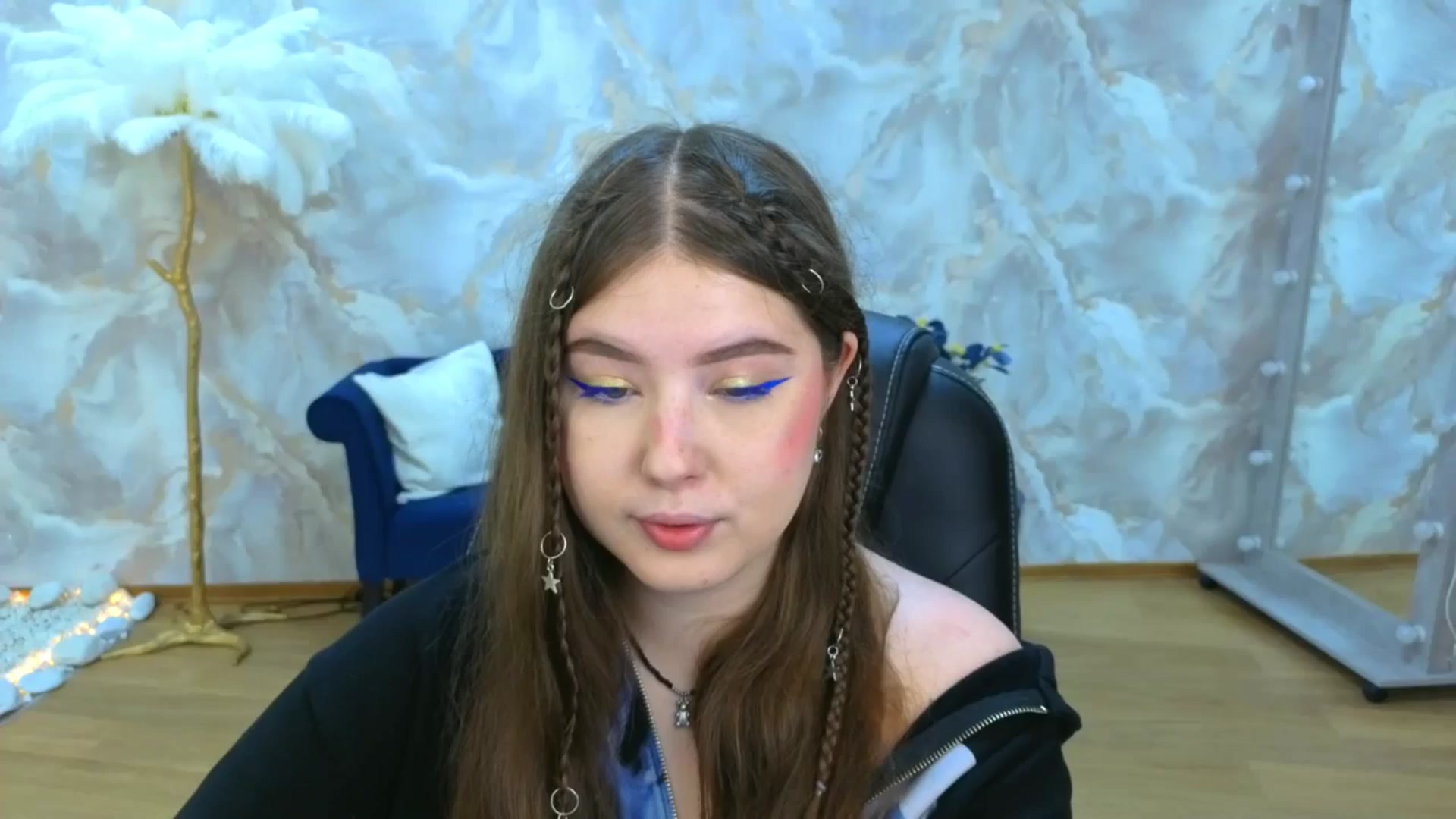 Gallery image thumbnail from AdmireMyEyes's myfreecams stream on, 09/11/2025, 19:00 image 1 of 20