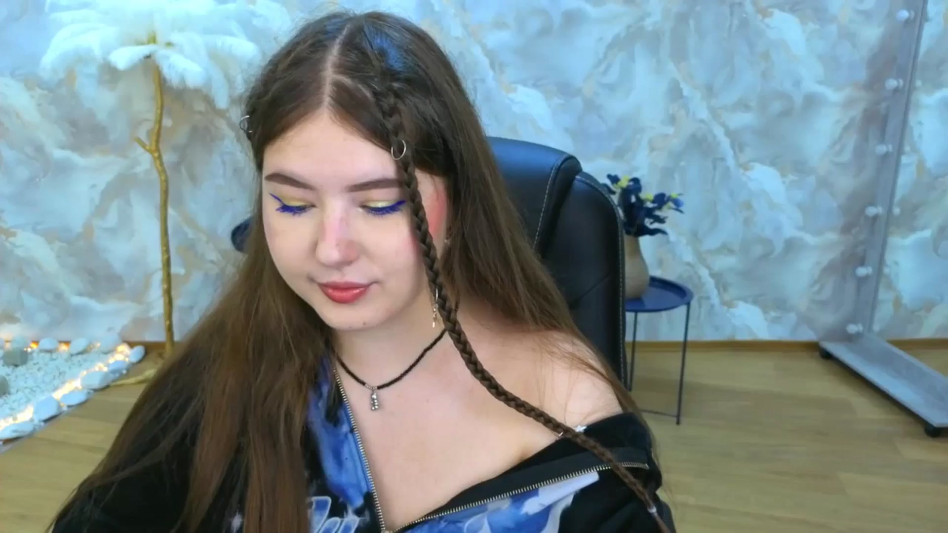 Gallery image thumbnail from AdmireMyEyes's myfreecams stream on, 09/11/2025, 19:46 image 3 of 20
