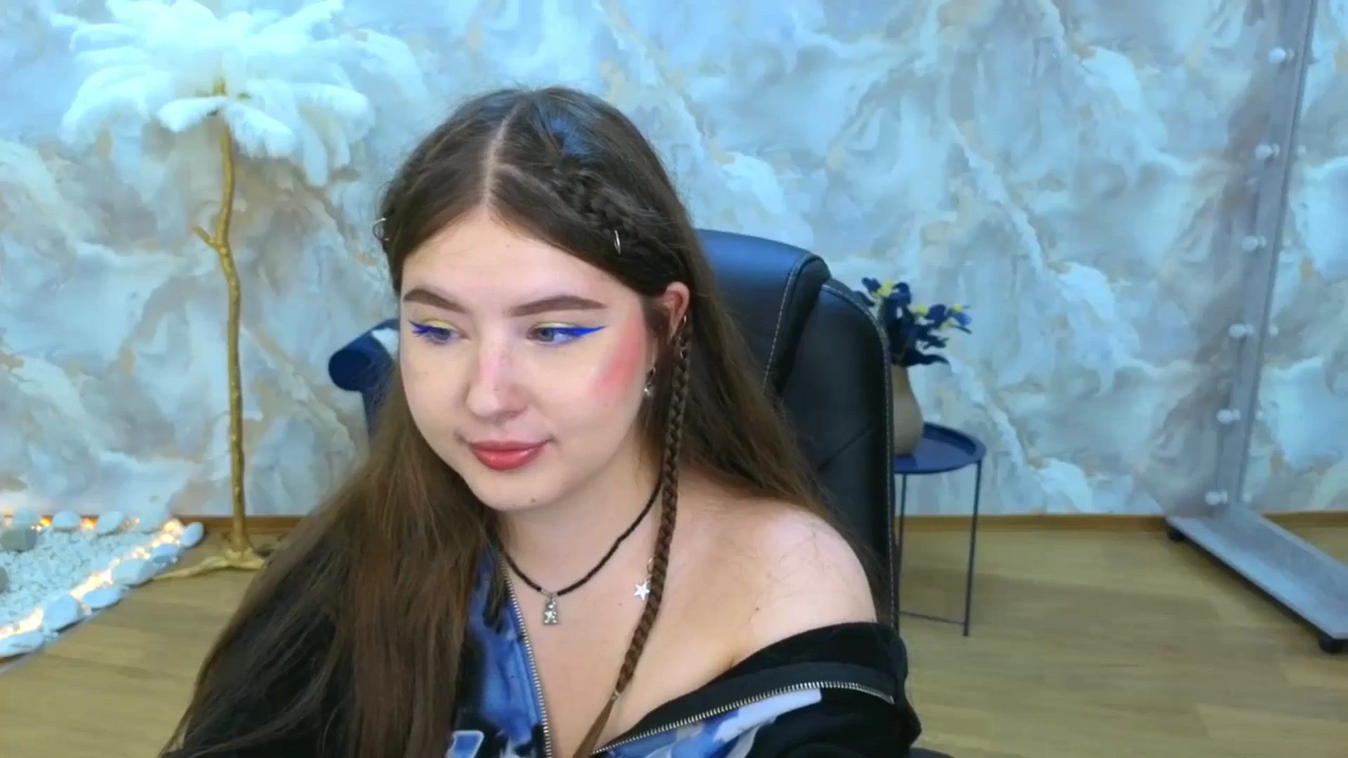 Gallery image thumbnail from AdmireMyEyes's myfreecams stream on, 09/11/2025, 19:46 image 5 of 20