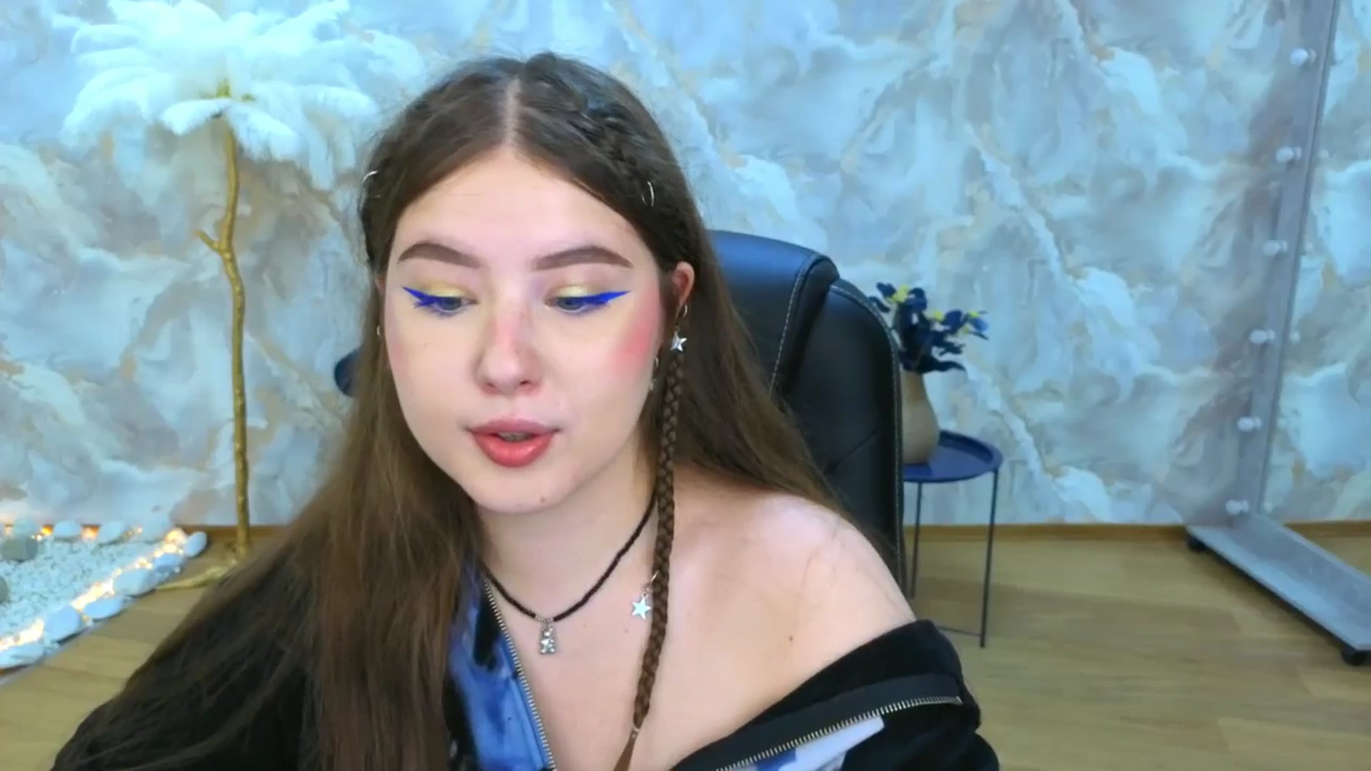 Gallery image thumbnail from AdmireMyEyes's myfreecams stream on, 09/11/2025, 19:46 image 4 of 20