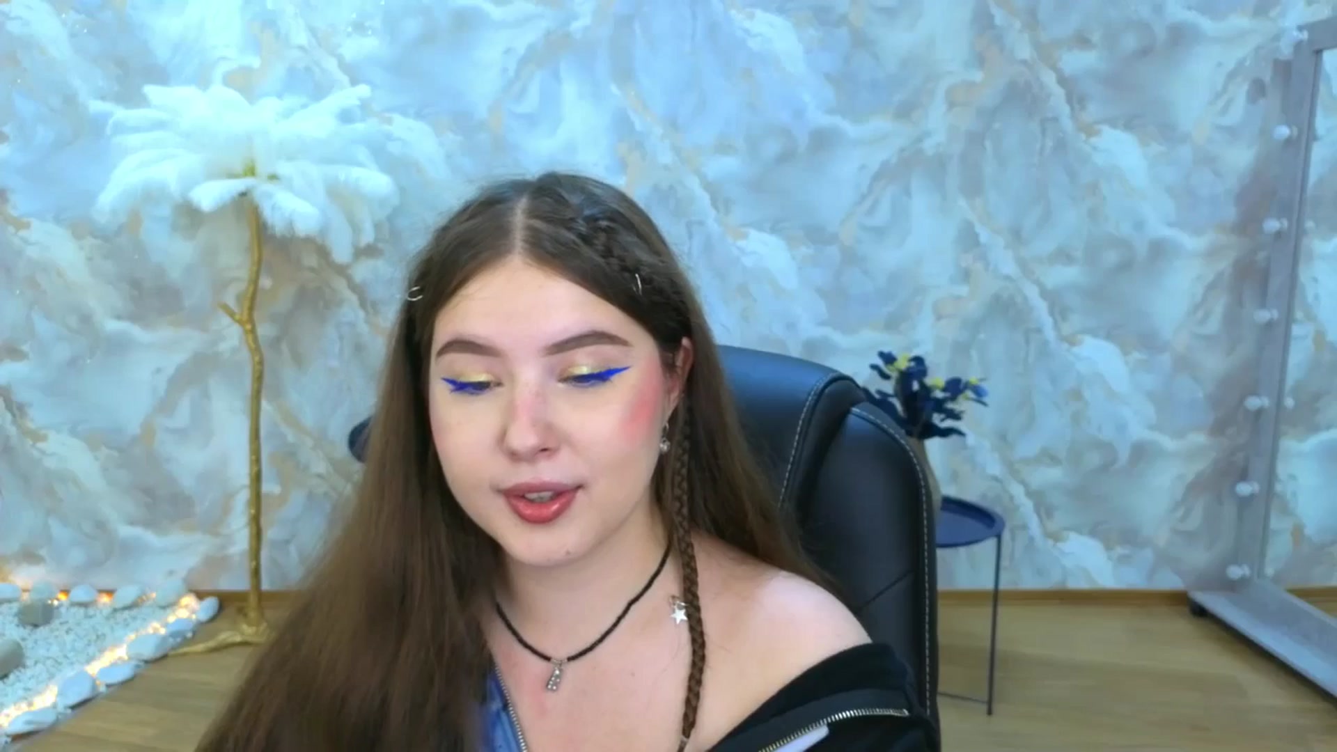 Gallery image thumbnail from AdmireMyEyes's myfreecams stream on, 09/11/2025, 21:11 image 10 of 20