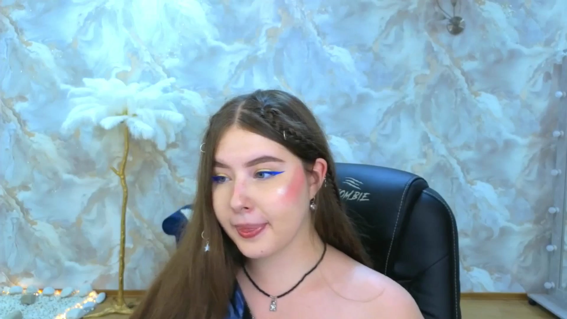 Gallery image thumbnail from AdmireMyEyes's myfreecams stream on, 09/11/2025, 21:11 image 19 of 20