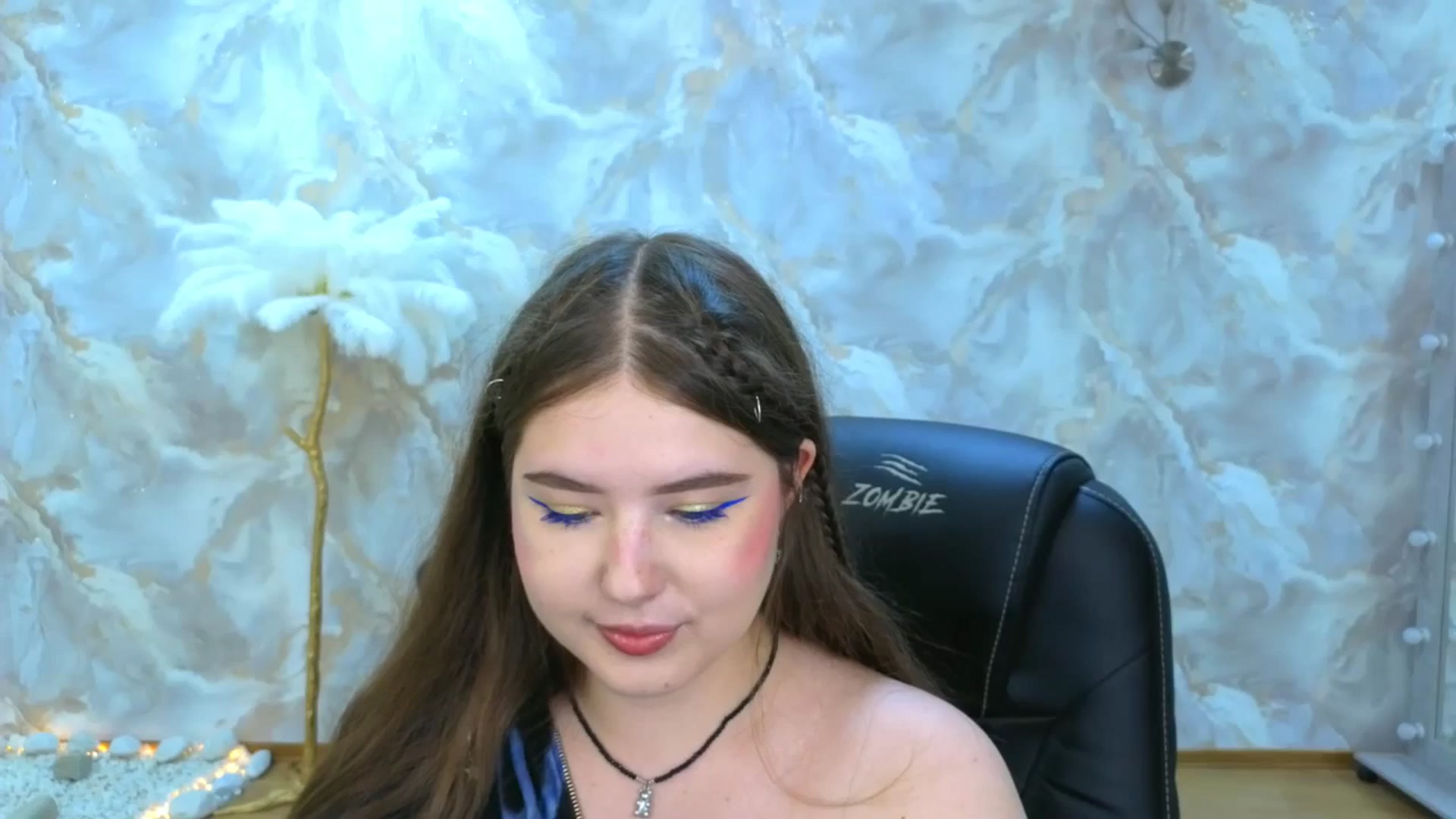 Gallery image thumbnail from AdmireMyEyes's myfreecams stream on, 09/11/2025, 21:11 image 20 of 20