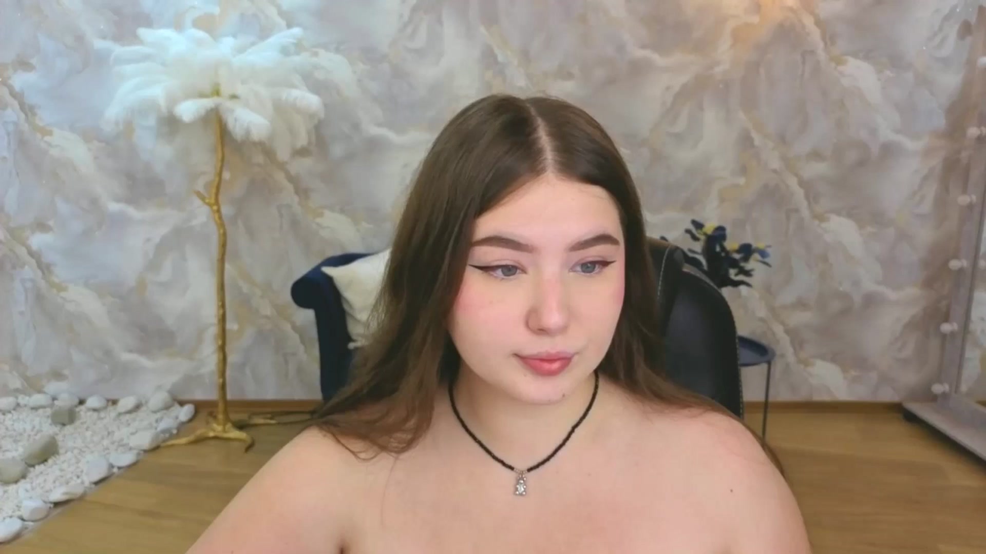Gallery image thumbnail from AdmireMyEyes's myfreecams stream on, 09/12/2025, 18:32 image 10 of 20